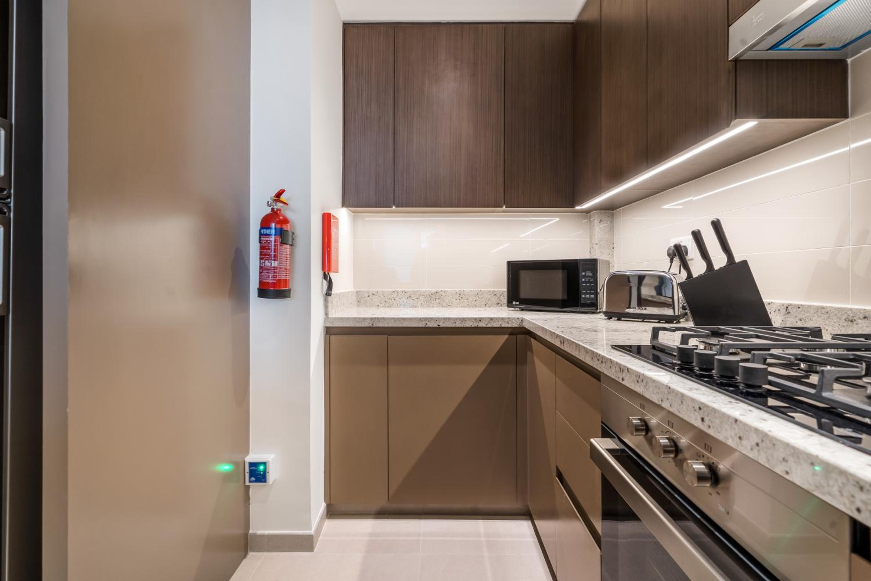 High-End Chic Apartment, Close to Burj Khalifa