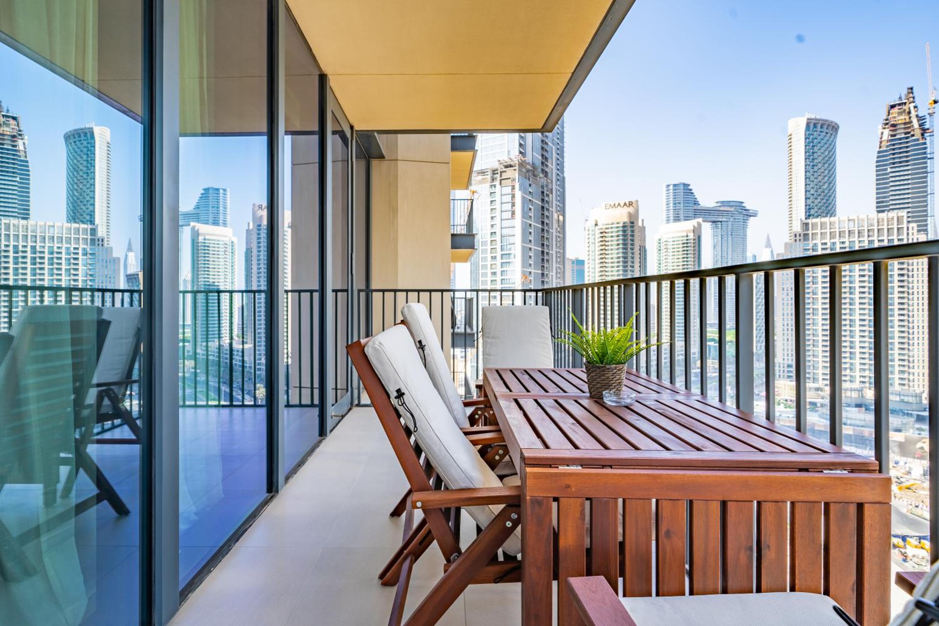 High-End Chic Apartment, Close to Burj Khalifa