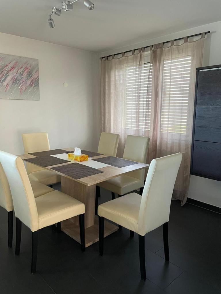 Luxury House with big garden and mountain view ( 3 bedrooms)