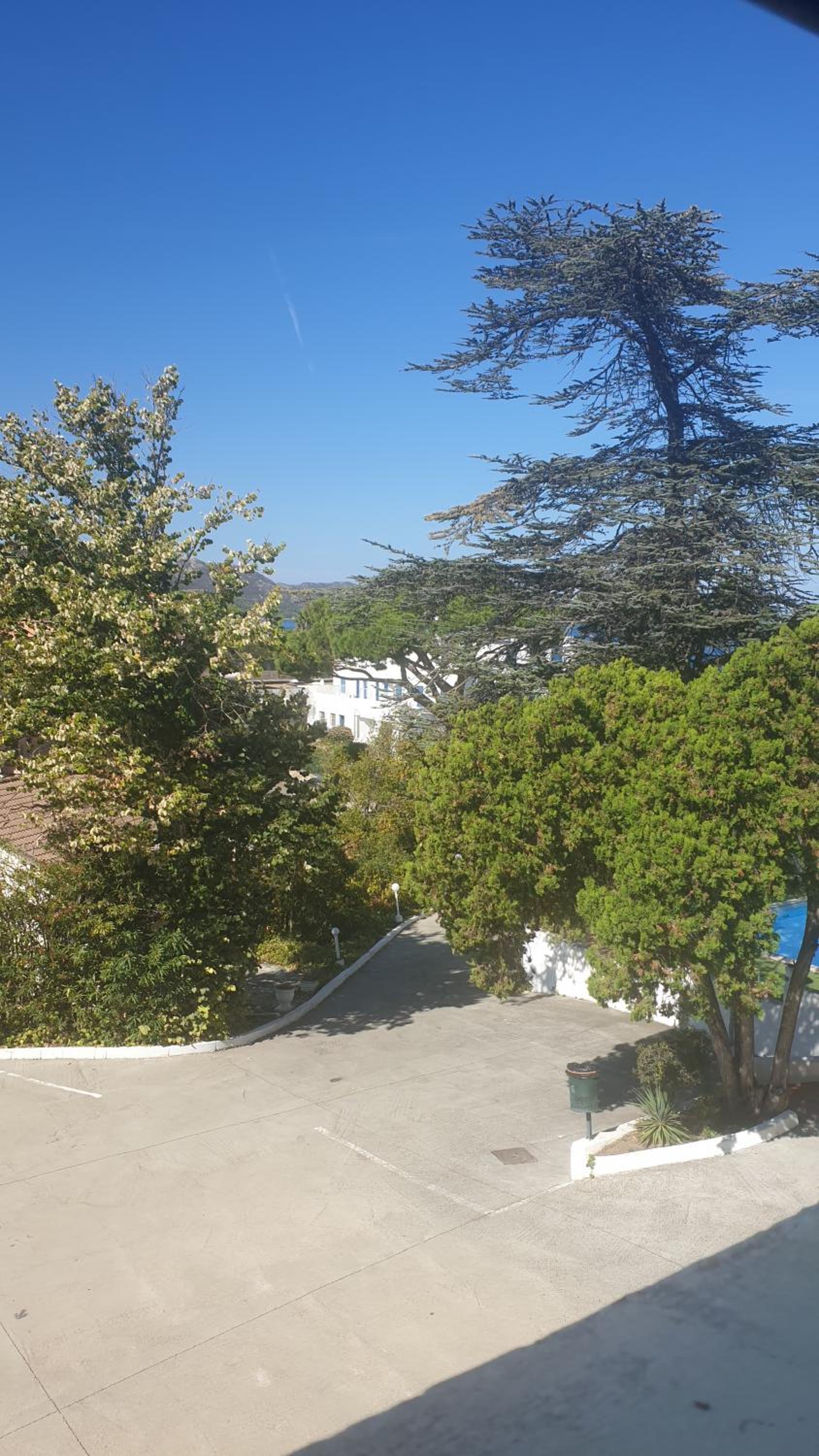 balcony