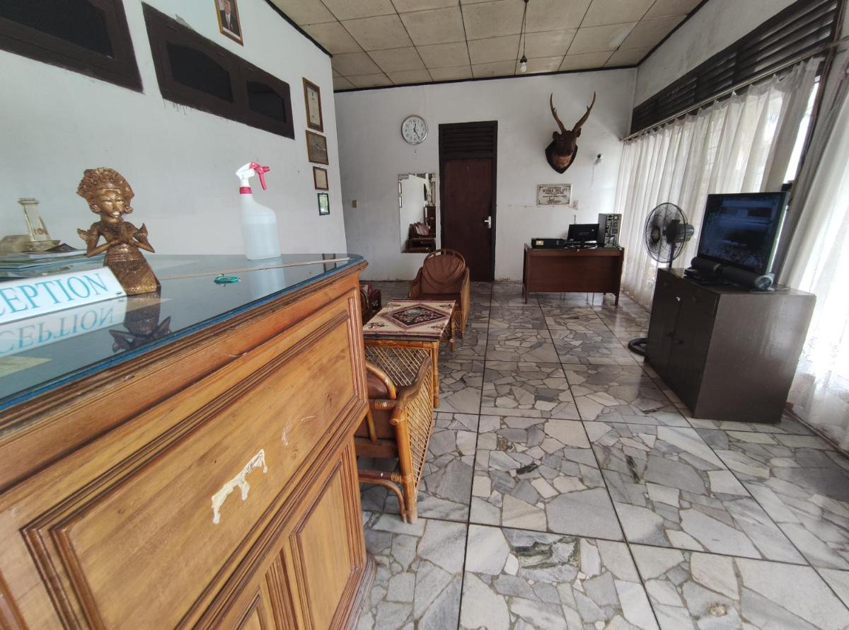 hotel reception