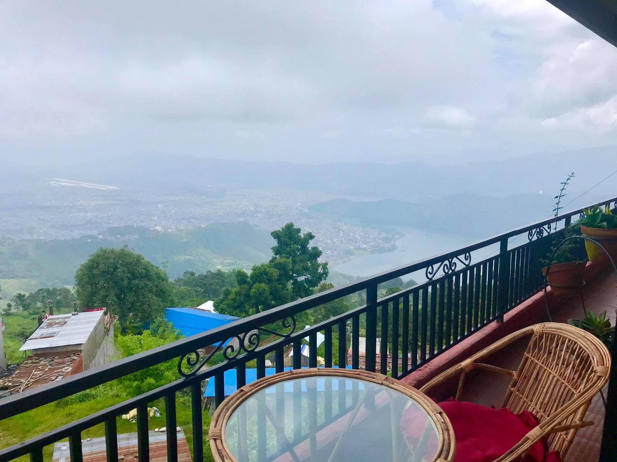 Superview Lodge - Family-Run, Himalayan Sunrise
