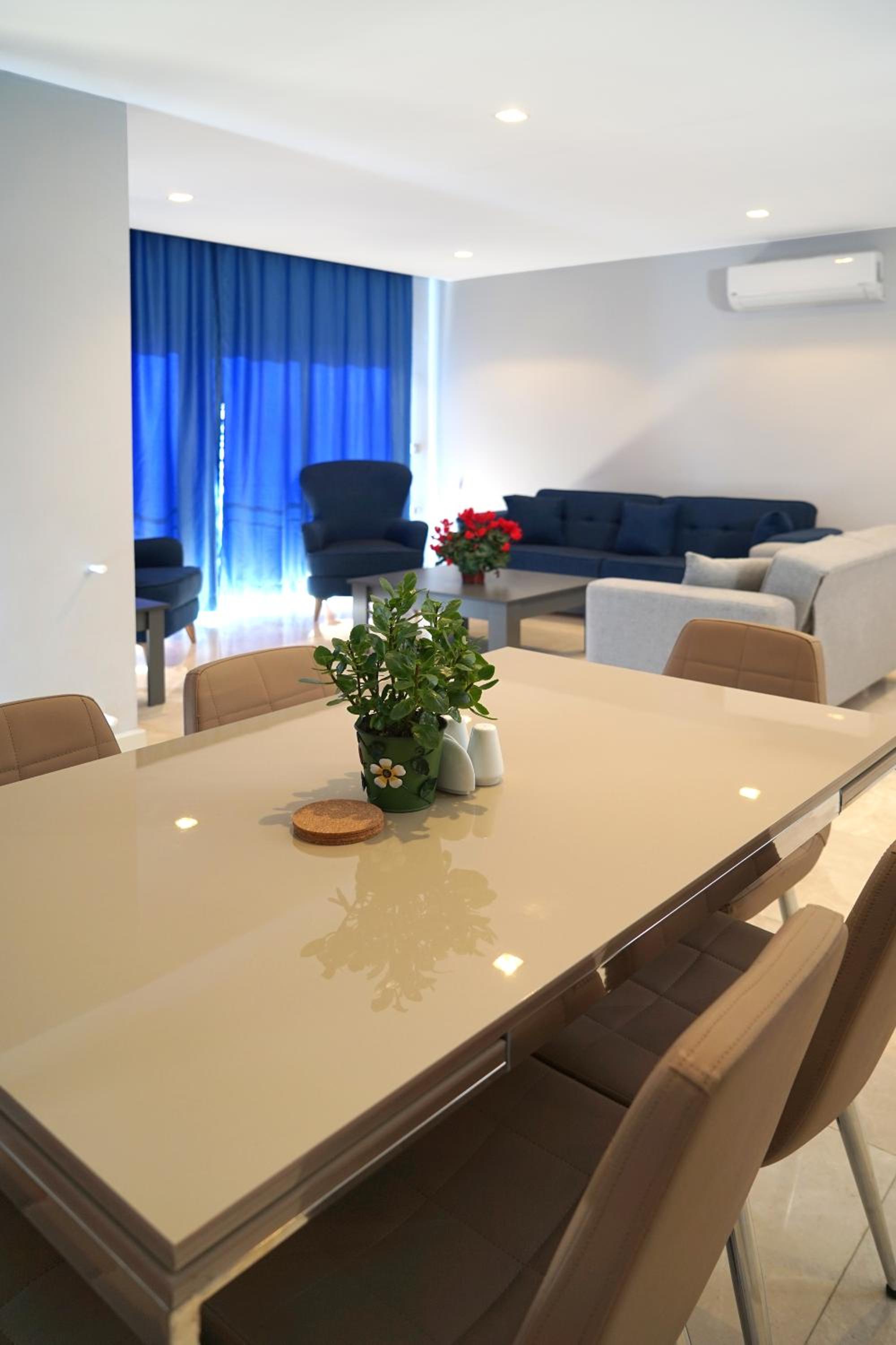 MENE SUITES - Image 58