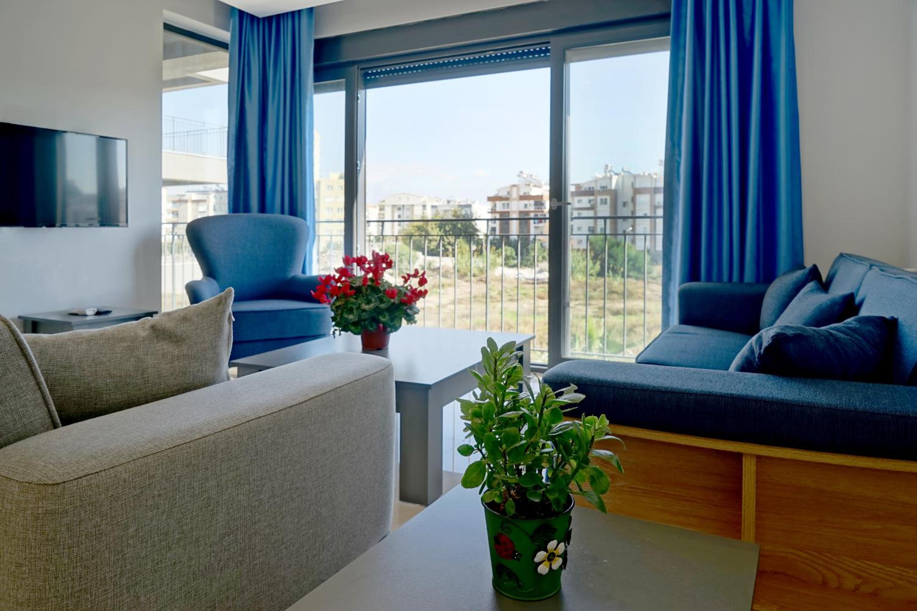 MENE SUITES - Image 60