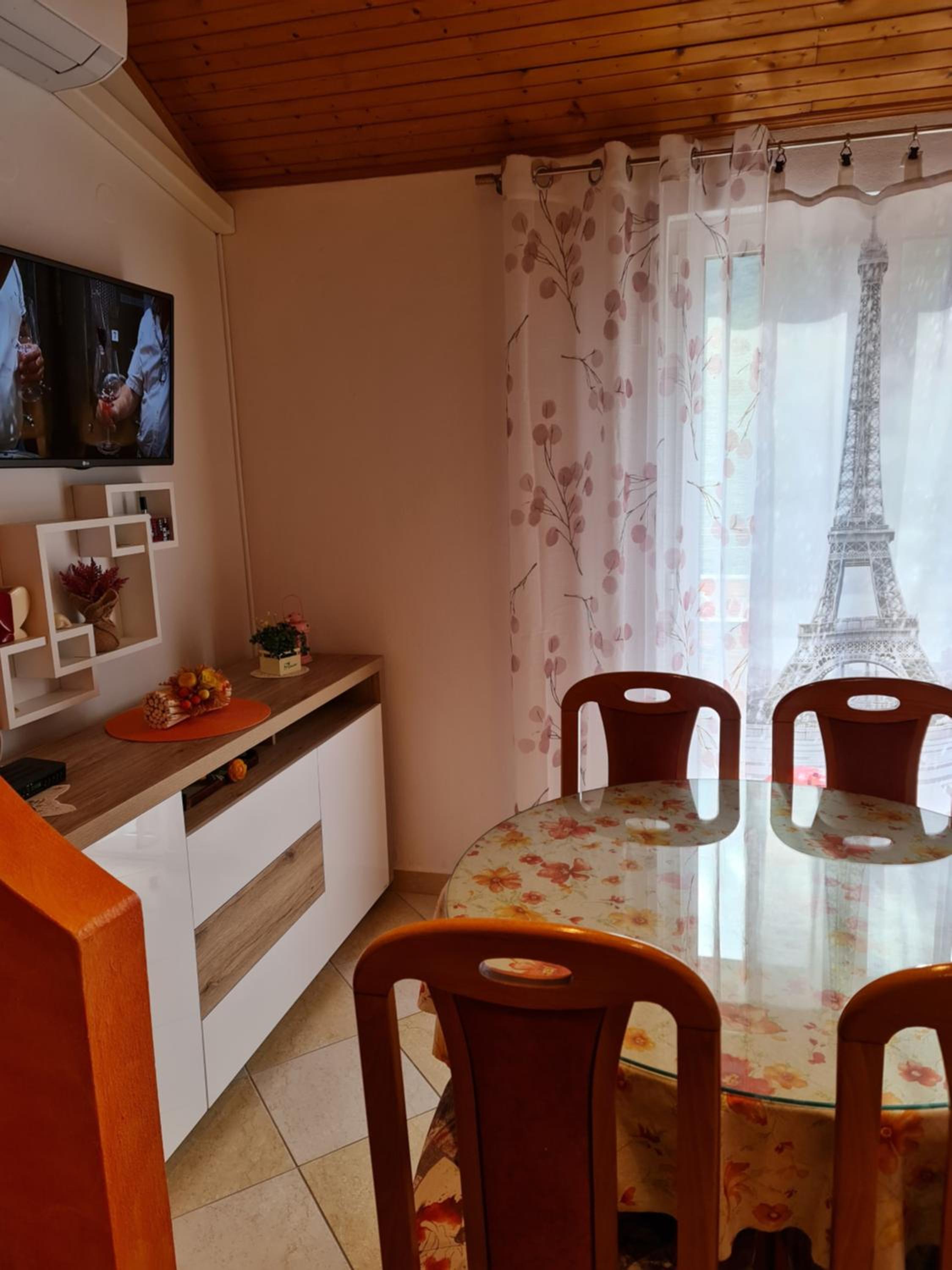 Diana Apartman view 2