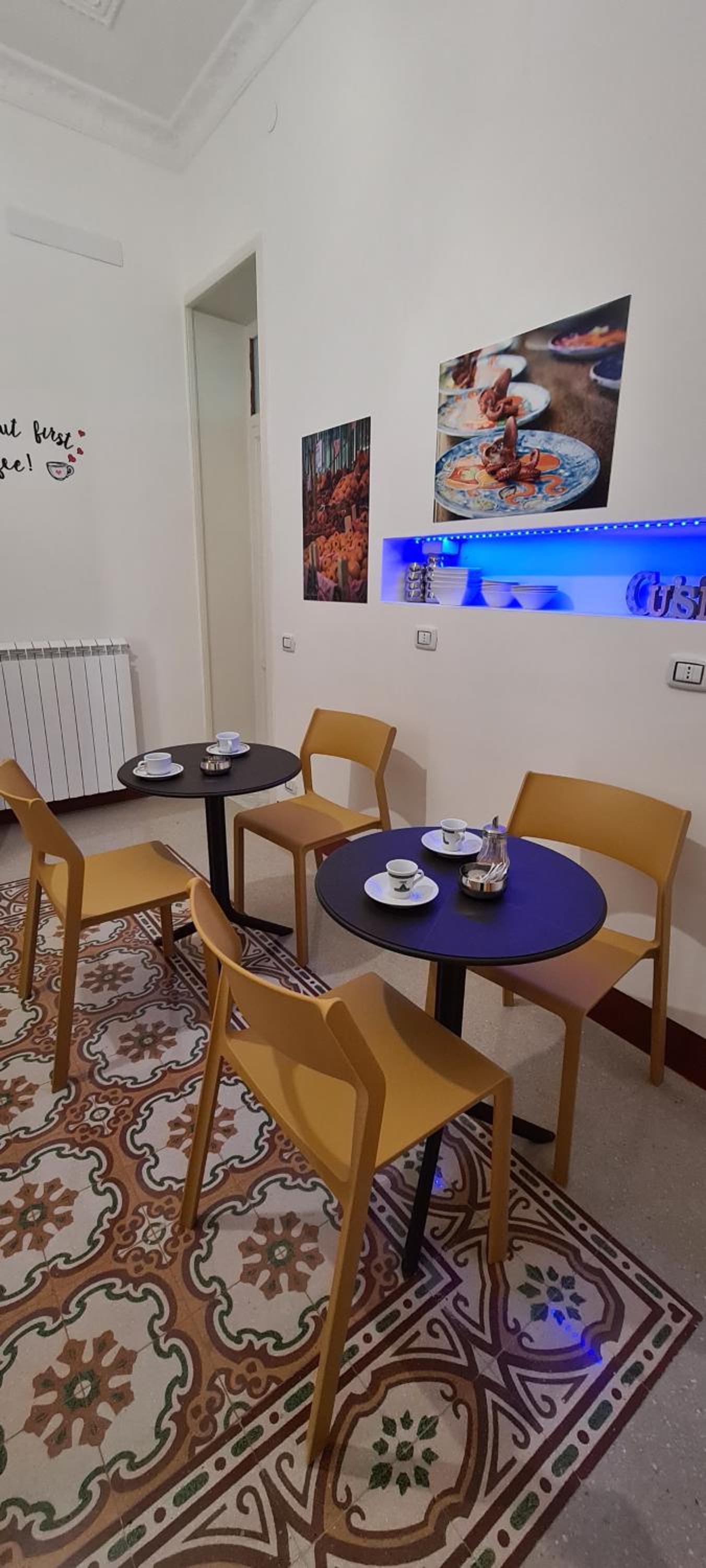 Ballarò Guest House en Palermo — dining