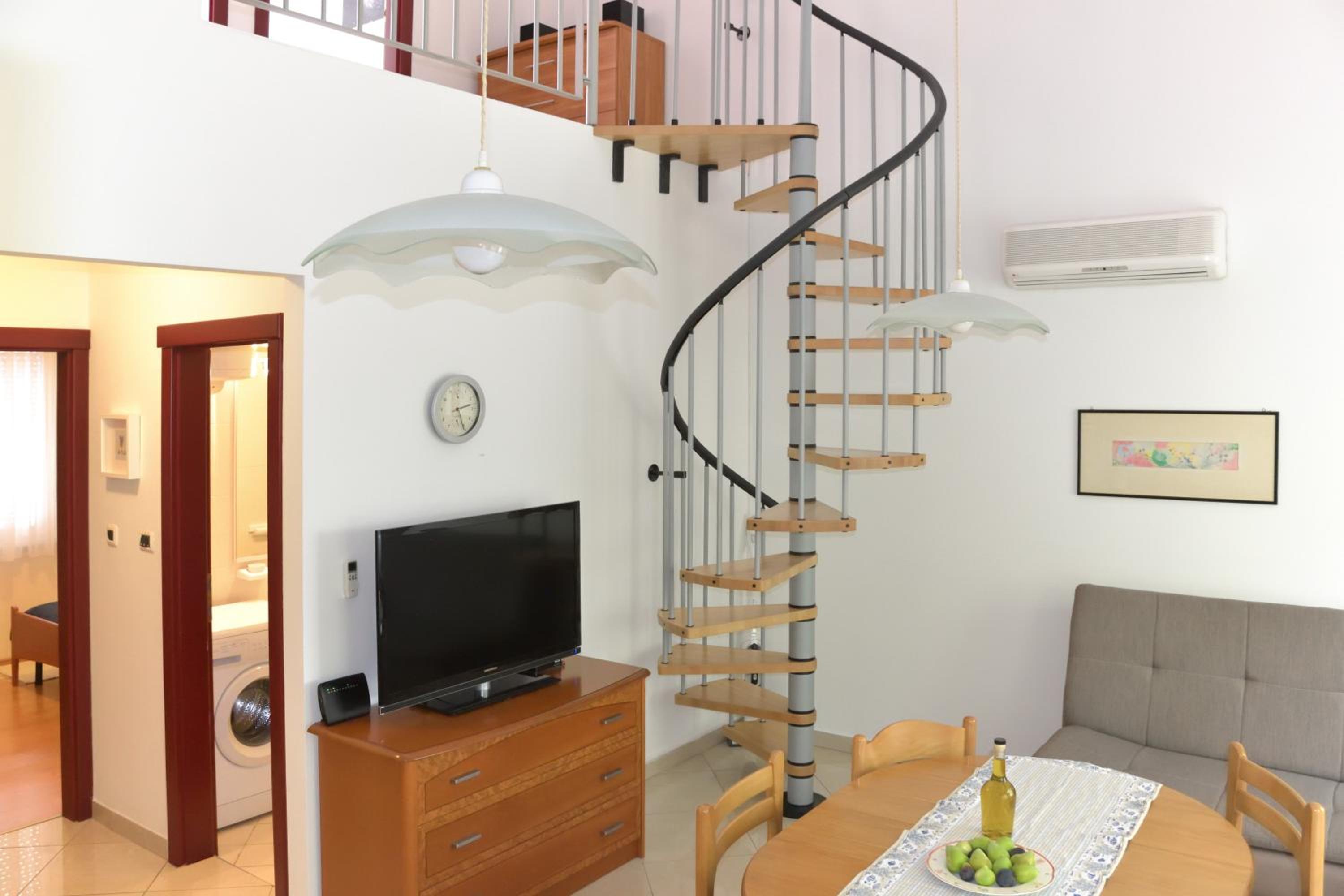 Pino view 5