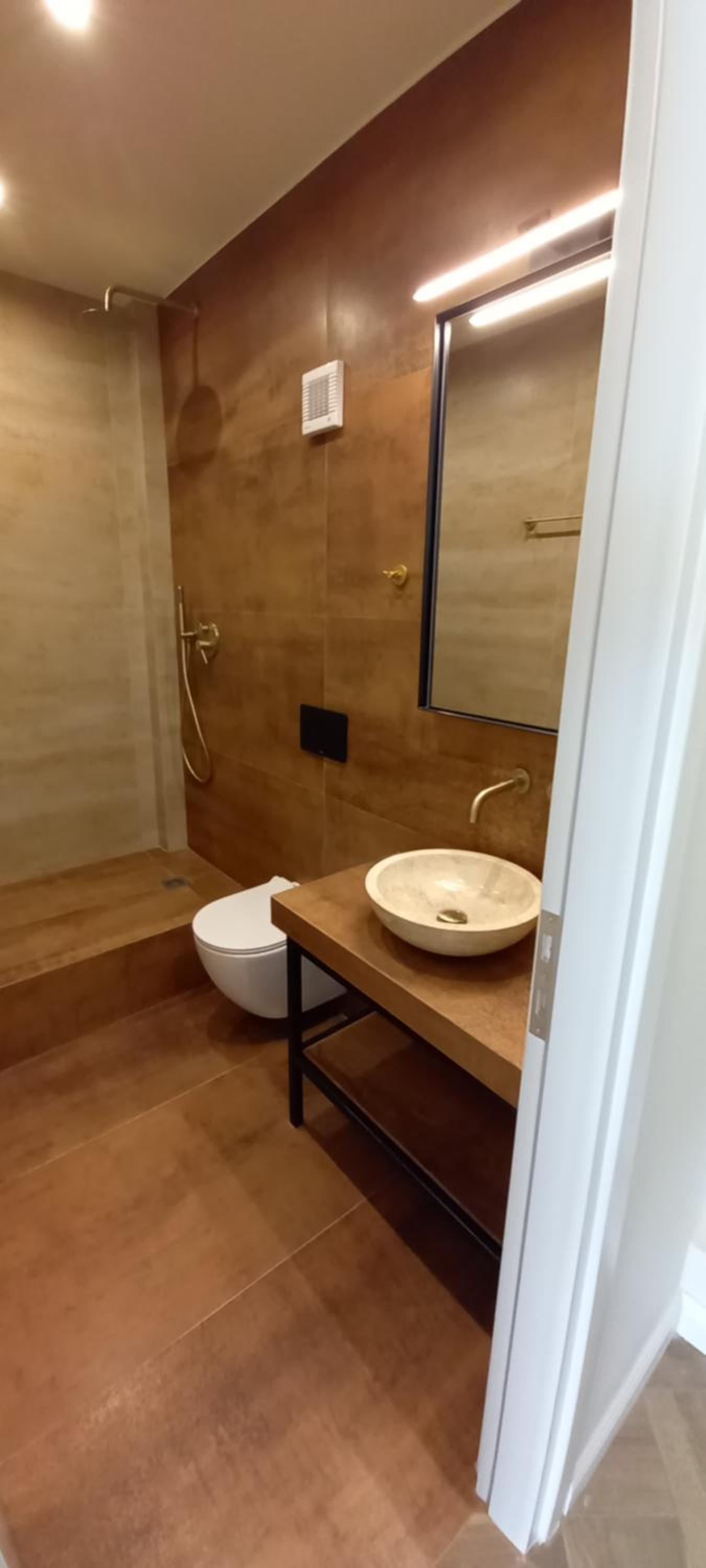 Triple A - Between 3 Squares - Monastiraki & Syntagma & Psiry - FREE Parking!