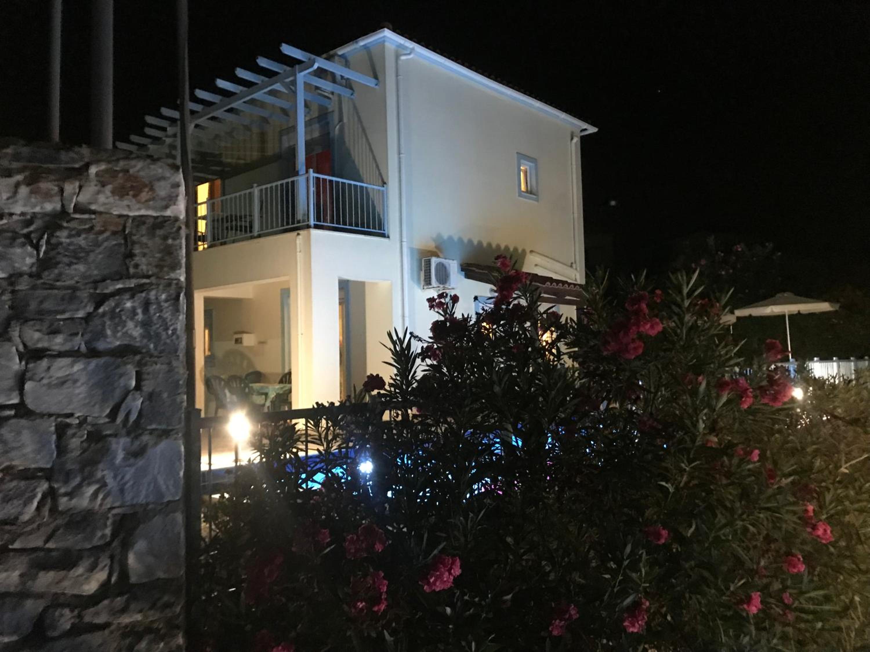 Hotel Breathtaking sea and Mountain views with Private pool, Peace full relaxing Villa with WiFi near Shops and Restaurants - Image 1