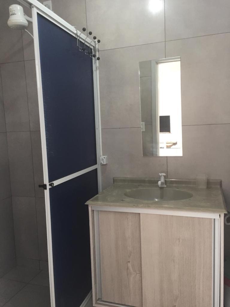 Casa Enseada 3 quartos para até 6 pessoas com 2 ar split