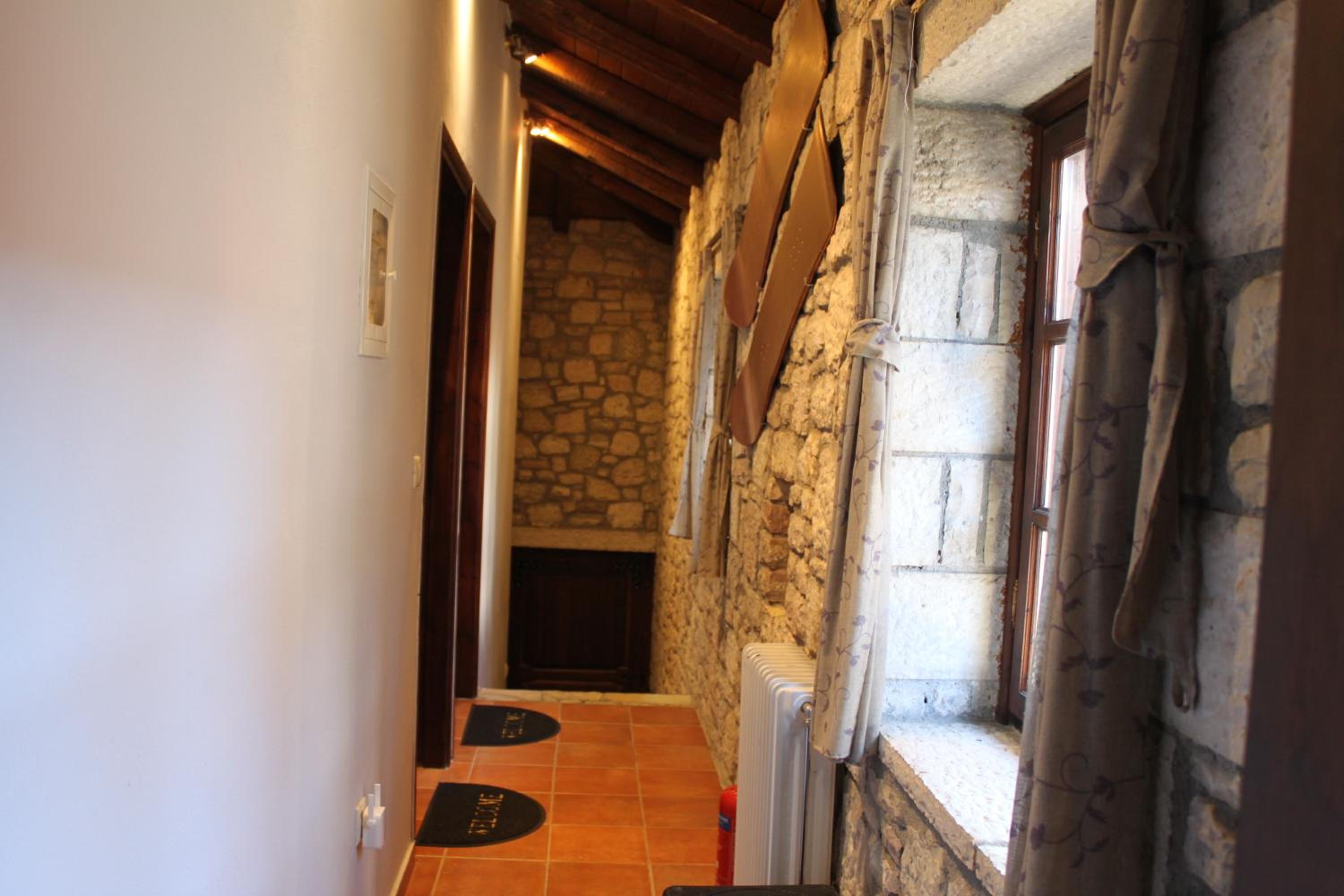 Photo 37