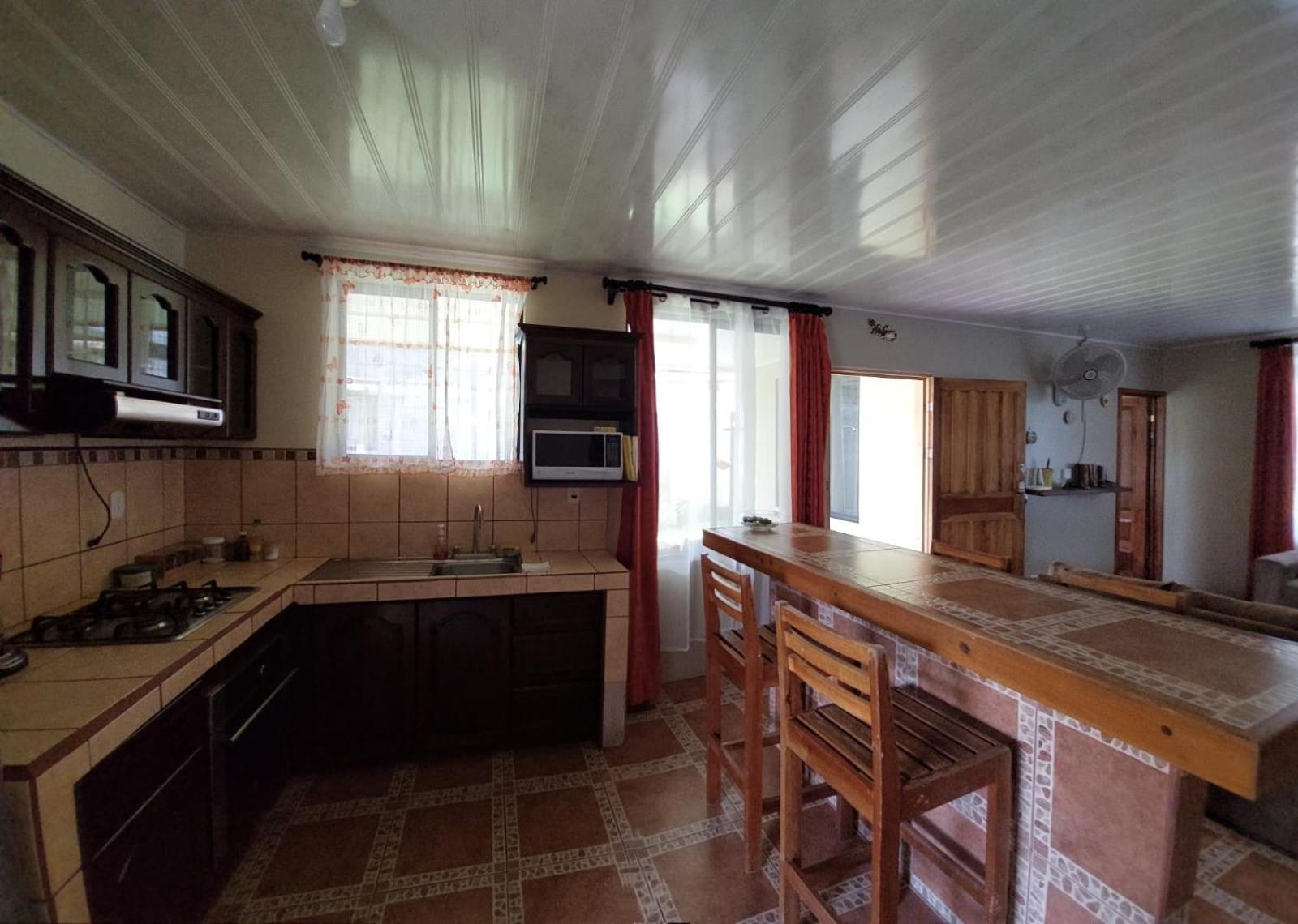 Hospedaje Casa THIREMA Tortuguero
