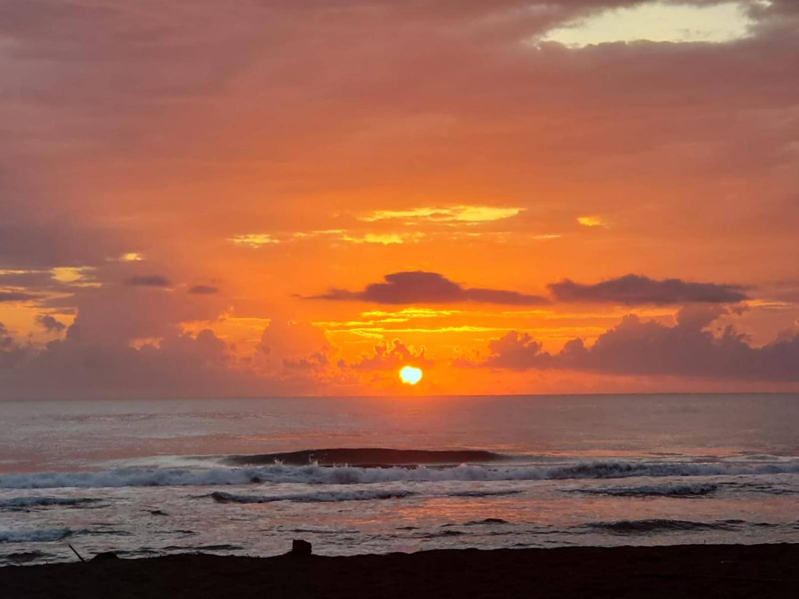 Hospedaje Casa THIREMA Tortuguero