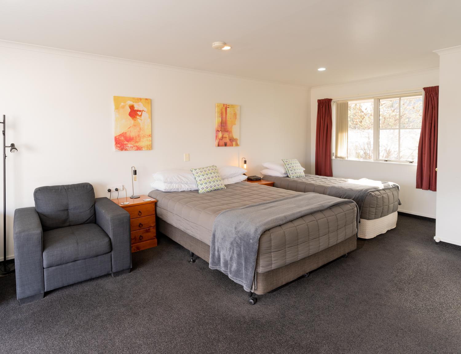 Alexandra Heights Motel