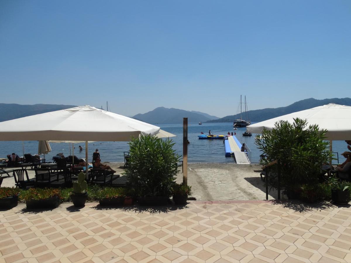 outdoor BBQ area