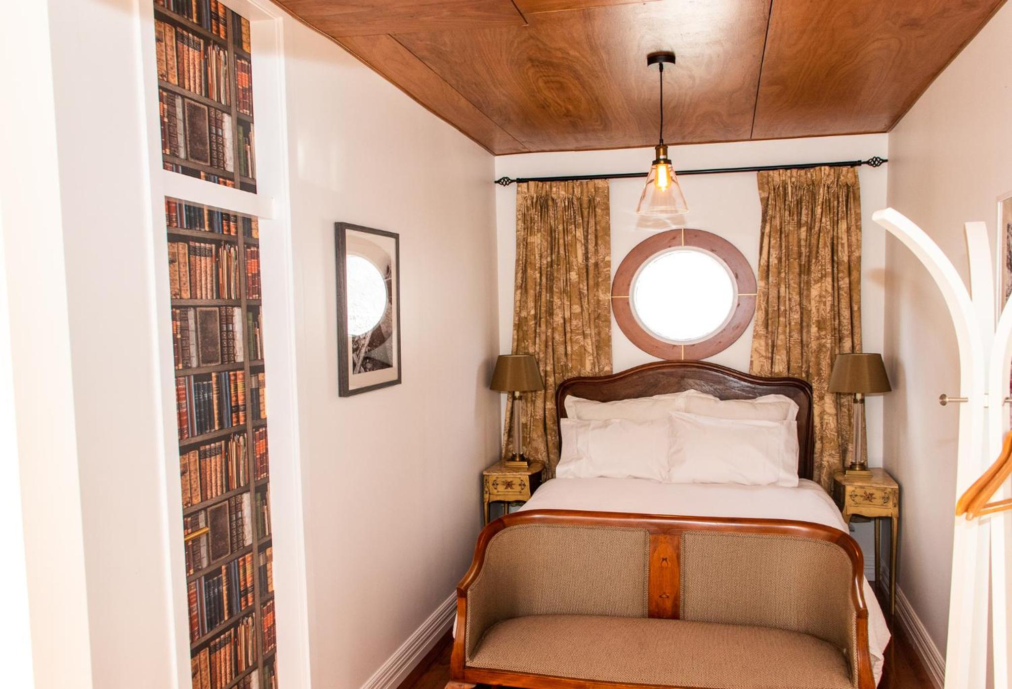 The Alchemist Retreat, Private Studio in Carterton