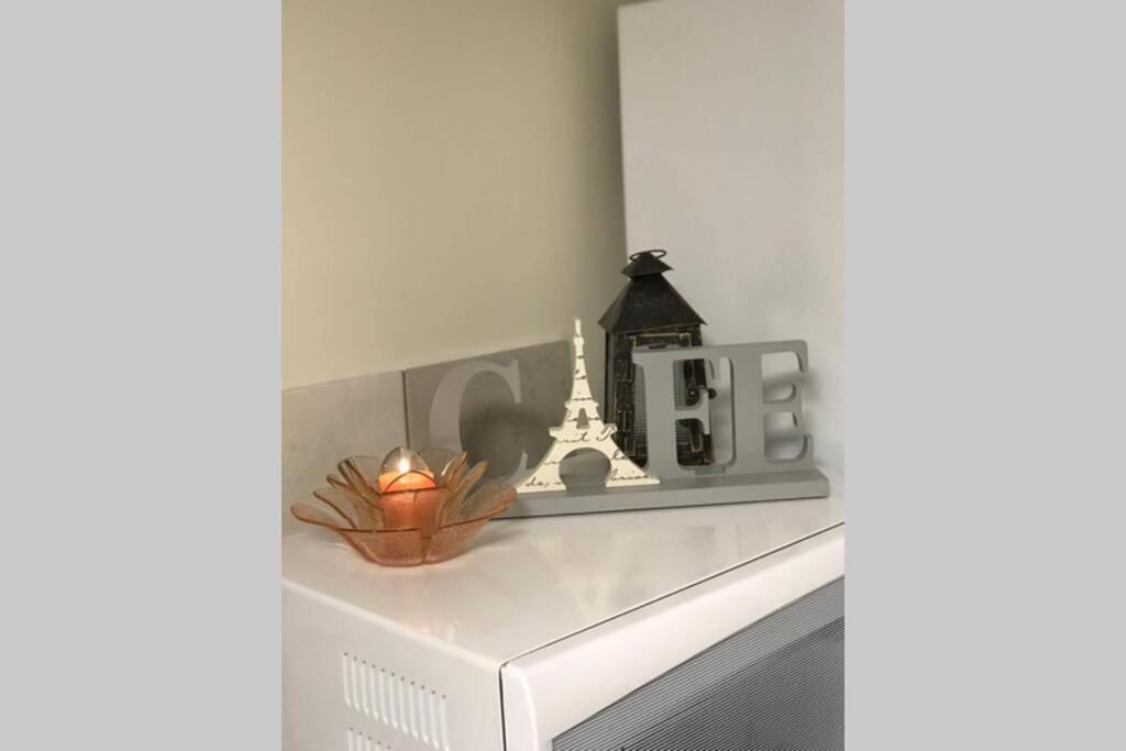 Tastefully decorated spacious apartment Burlington