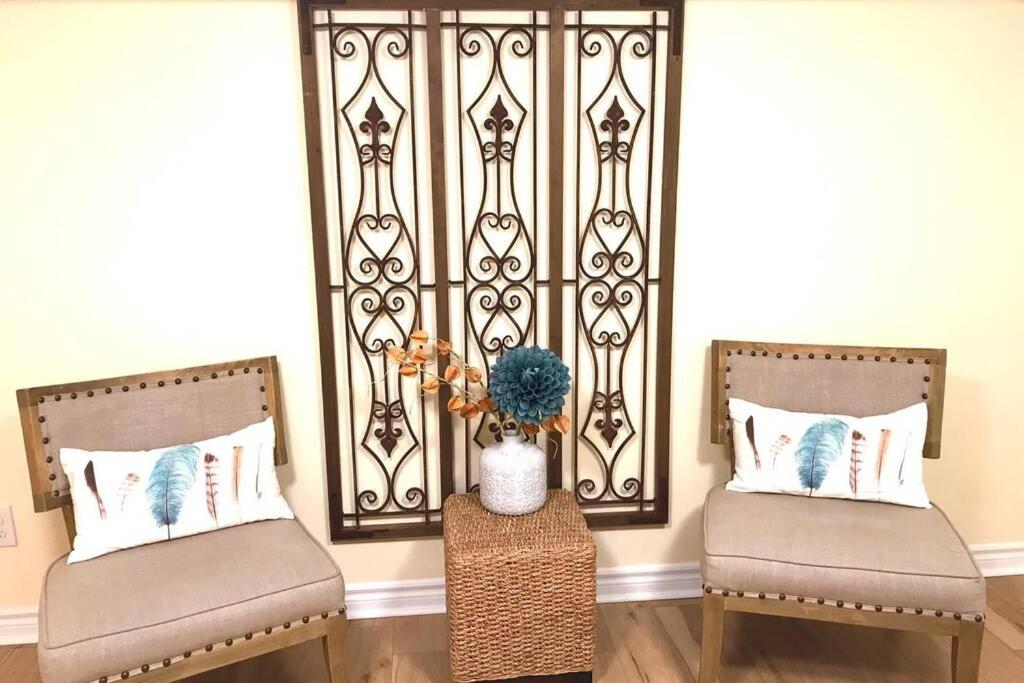 Tastefully decorated spacious apartment Burlington