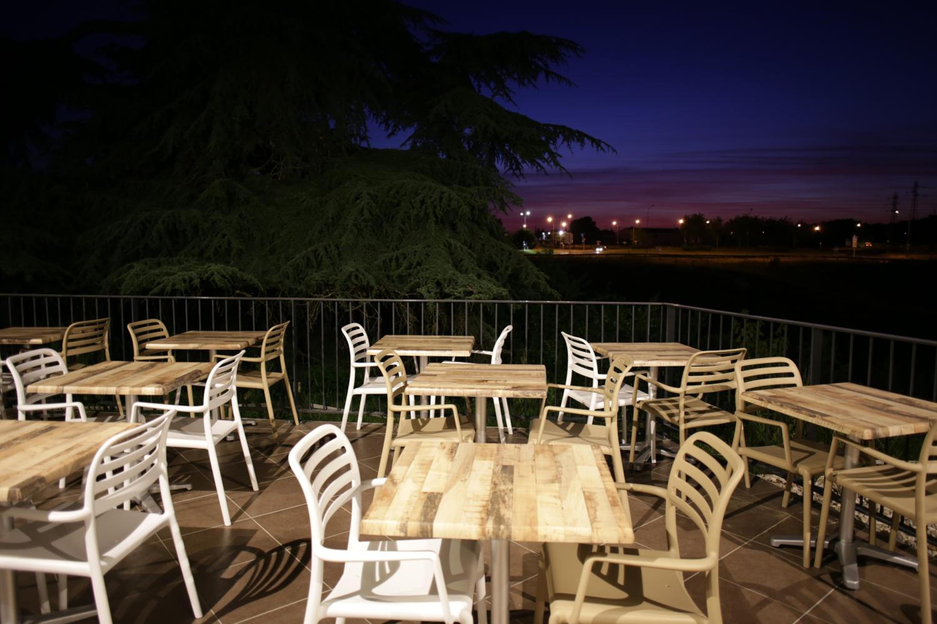 restaurant