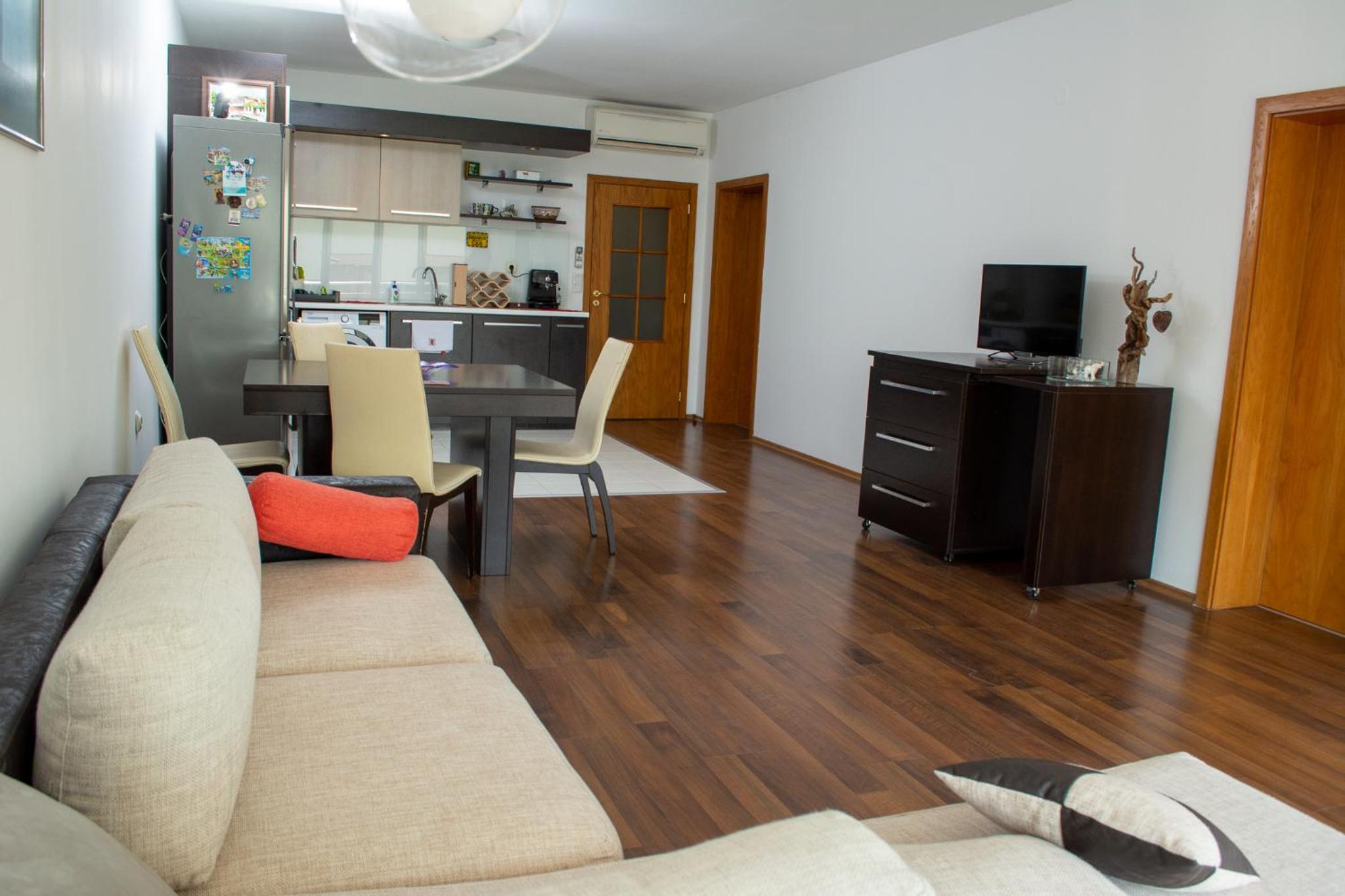 Central Apartment Mountain View view 4