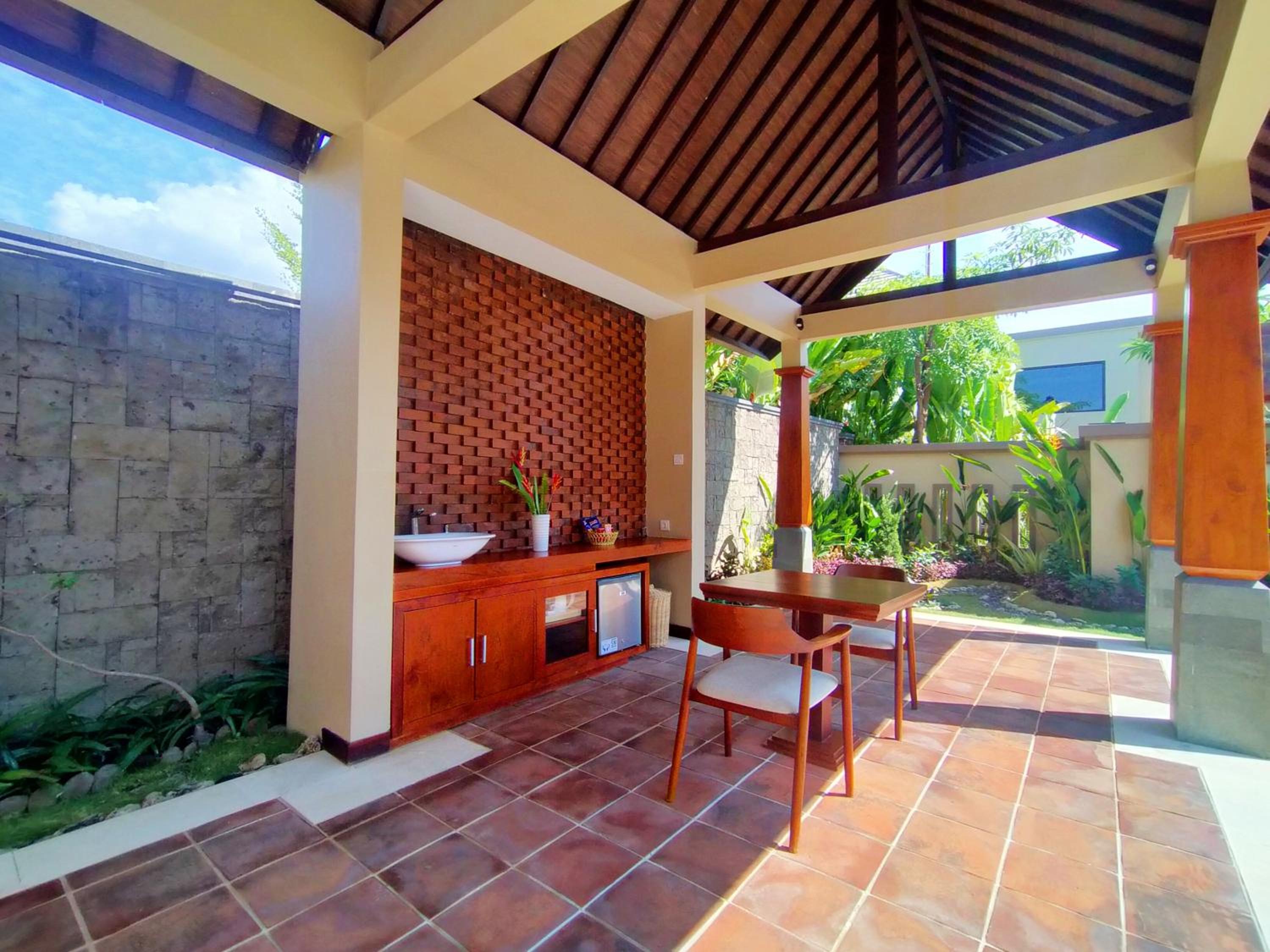 The Grand Villandra Resort Lovina