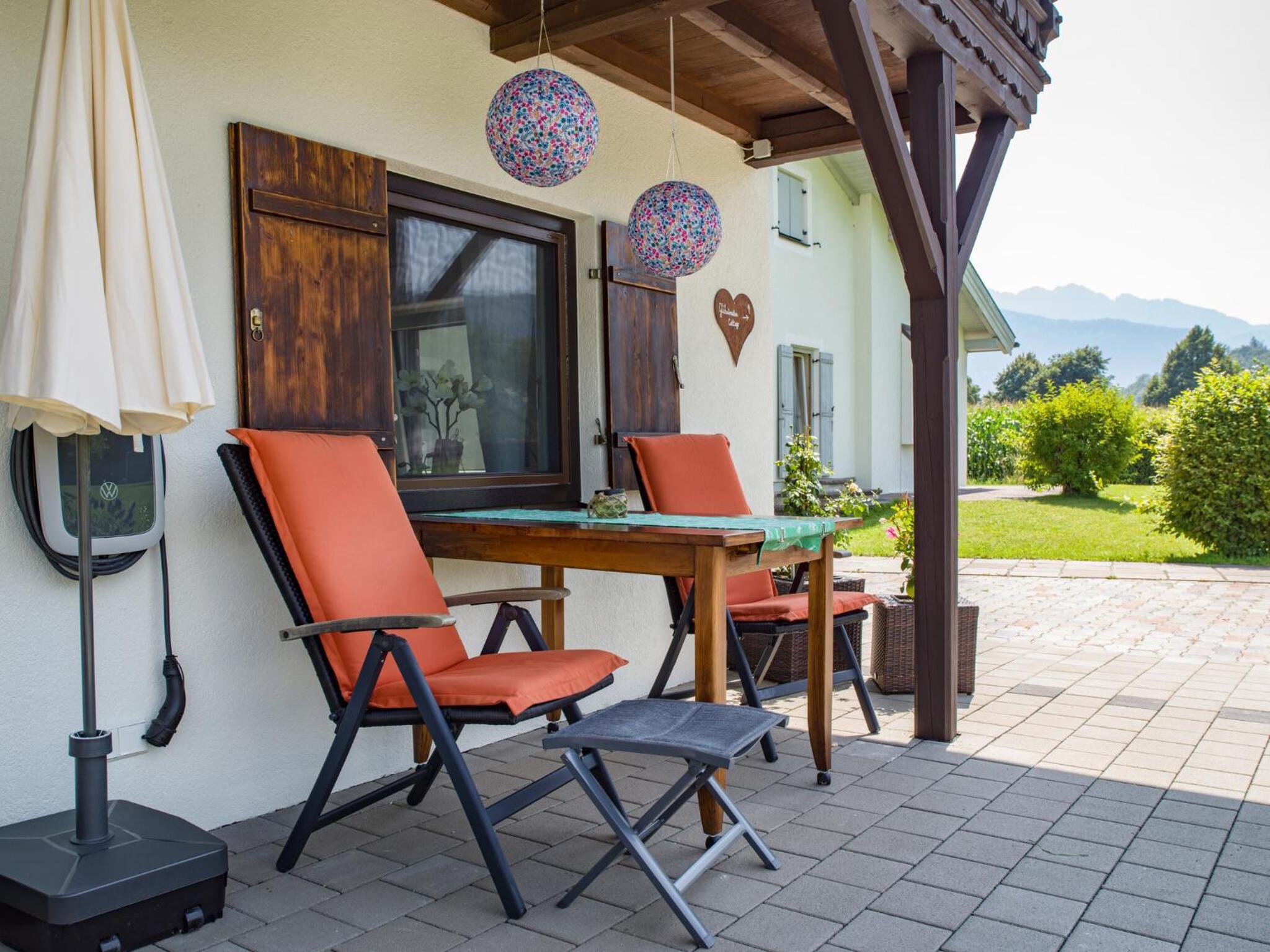 Glühwürmchen Cottage view 4
