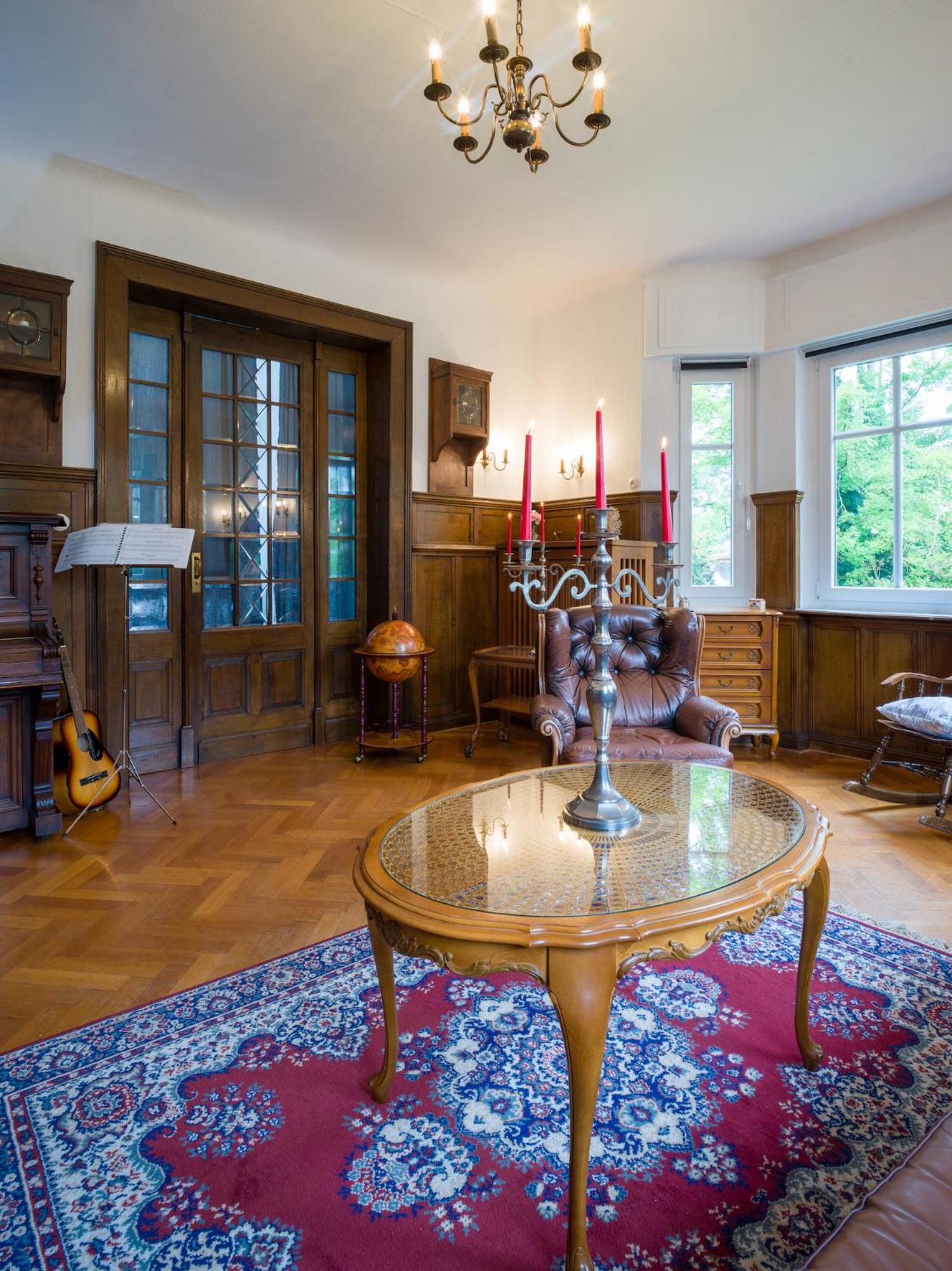Villa Mondial view 4