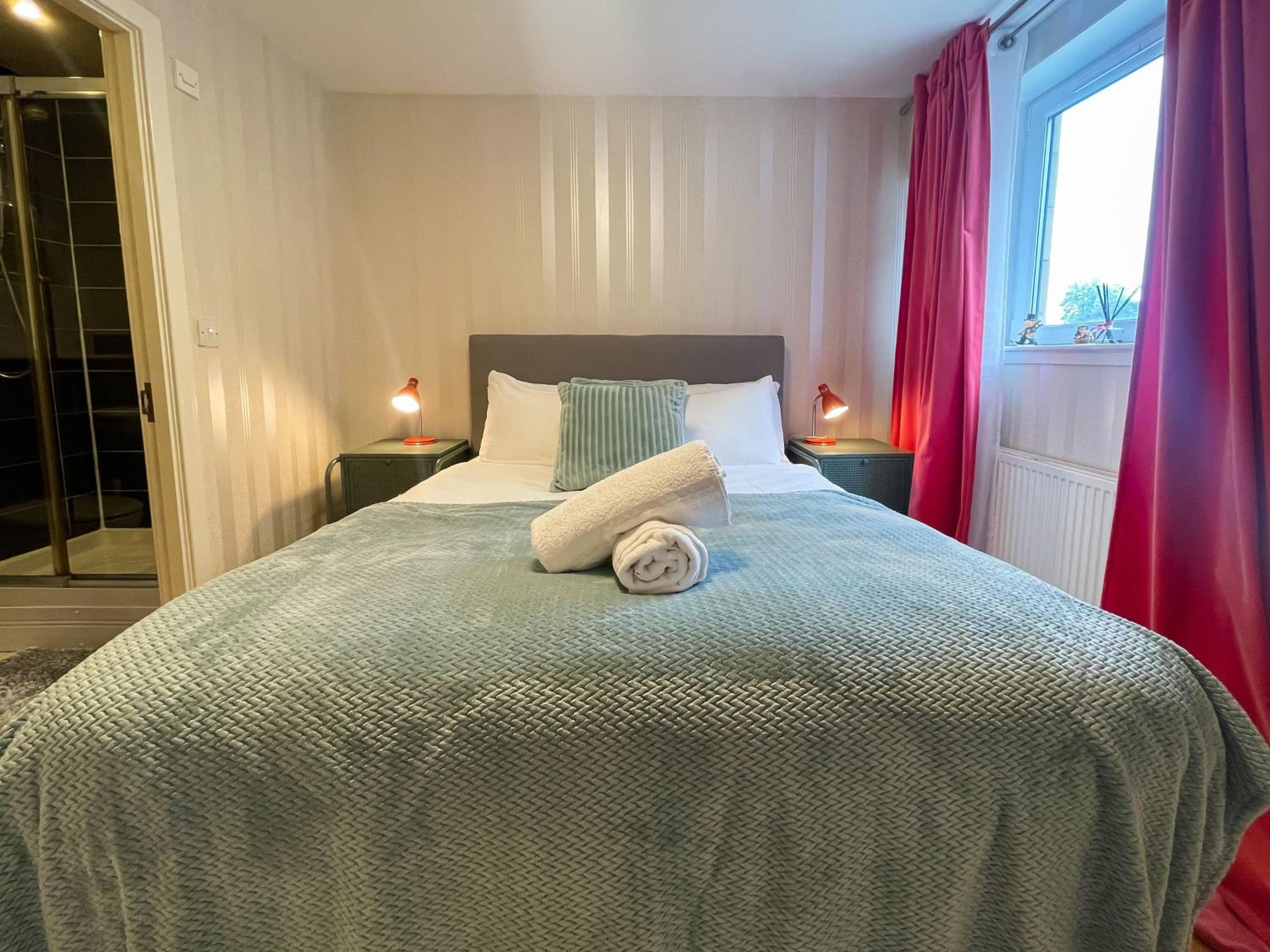 Kelvingrove 2 Bedroom Apartment - Private Parking view 5