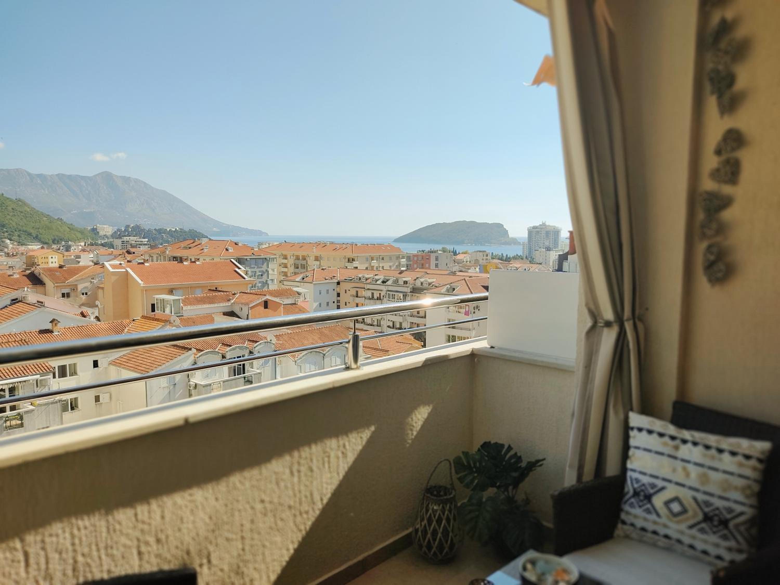 MareSol Apartment Budva with Sea View Terrace