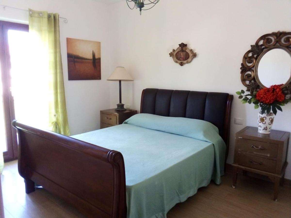 Stunning 2 Bed Apartment, Outside Terrace, Sleeps 4 photo 1