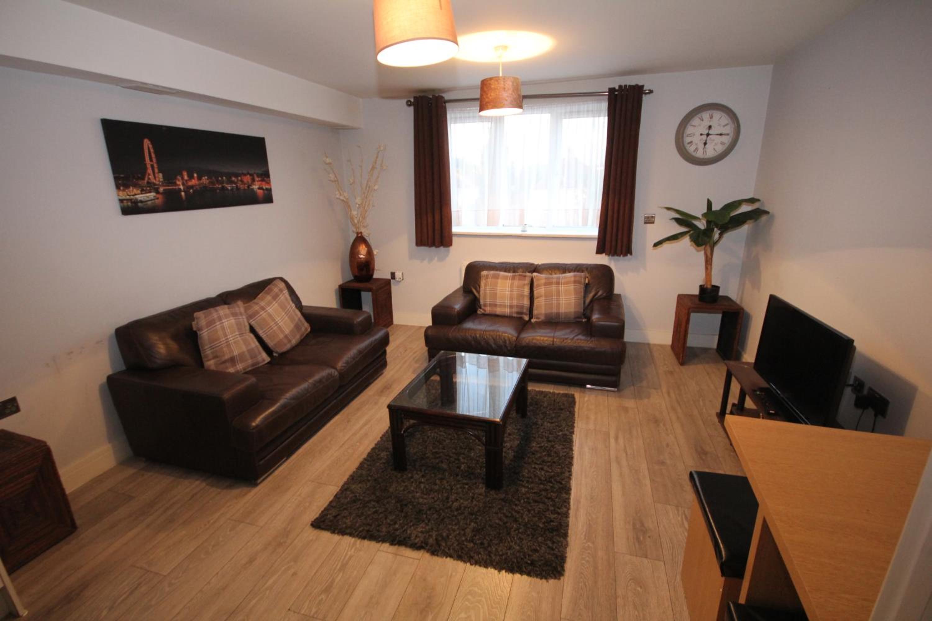 Holden Court Apartments - Apt 3 view 2
