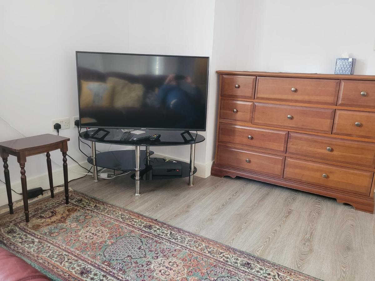 RentUnique St Georges 2x 2 bed amazing apartments moments from centre view 5