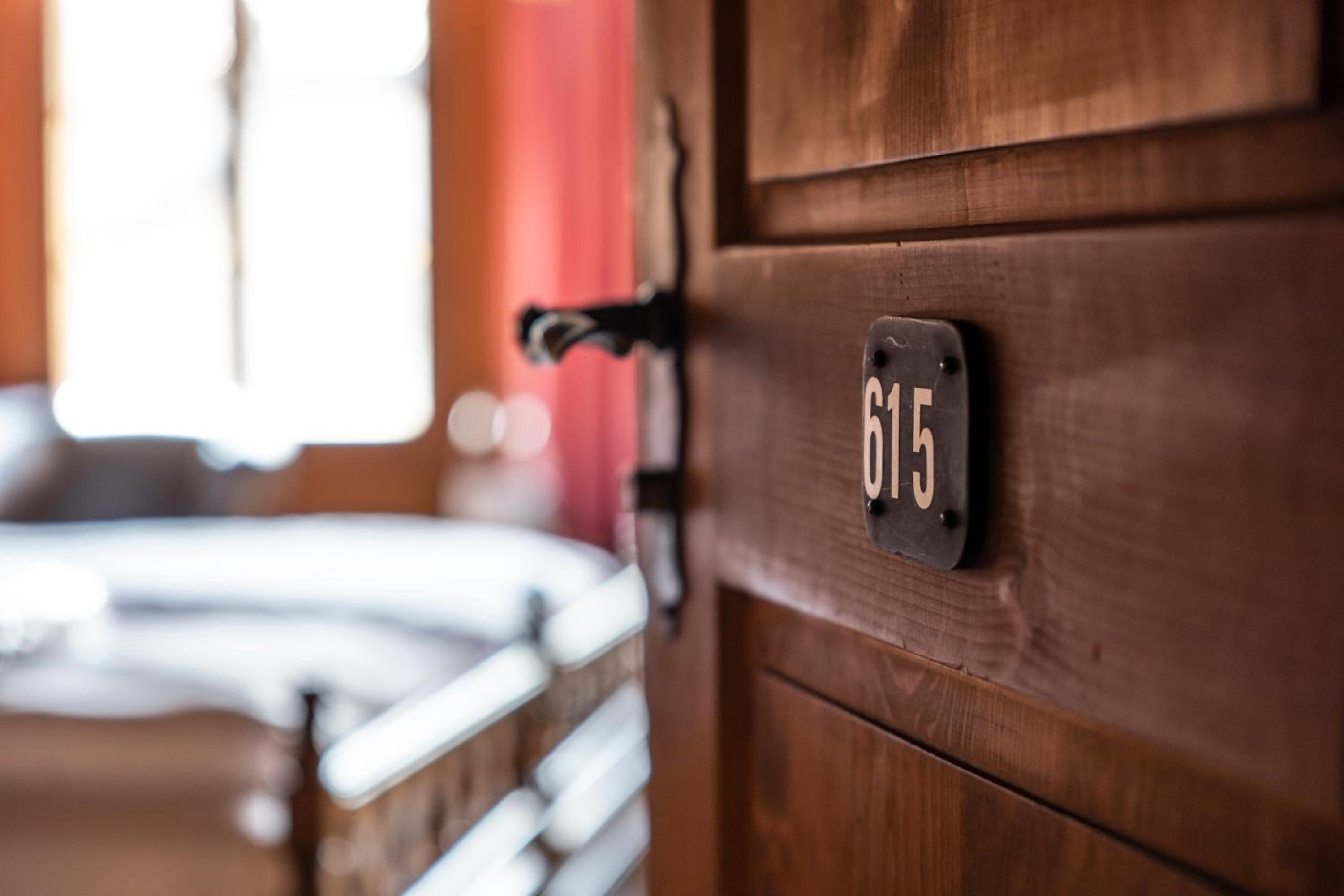 Swiss-Chalet Merlischachen - Historik Chalet-Hotel Lodge