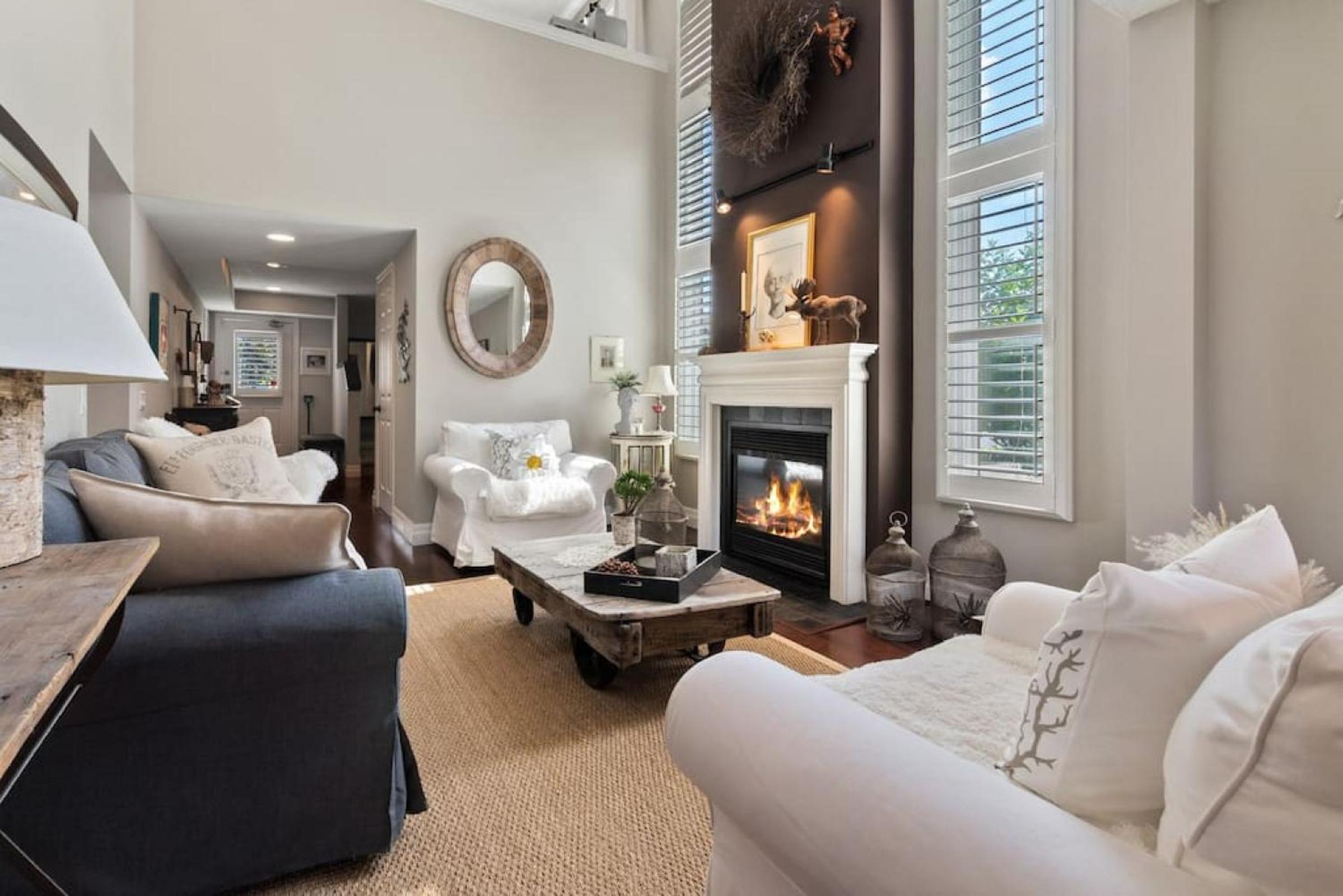 Elegant Sierra Lane Retreat 88780
