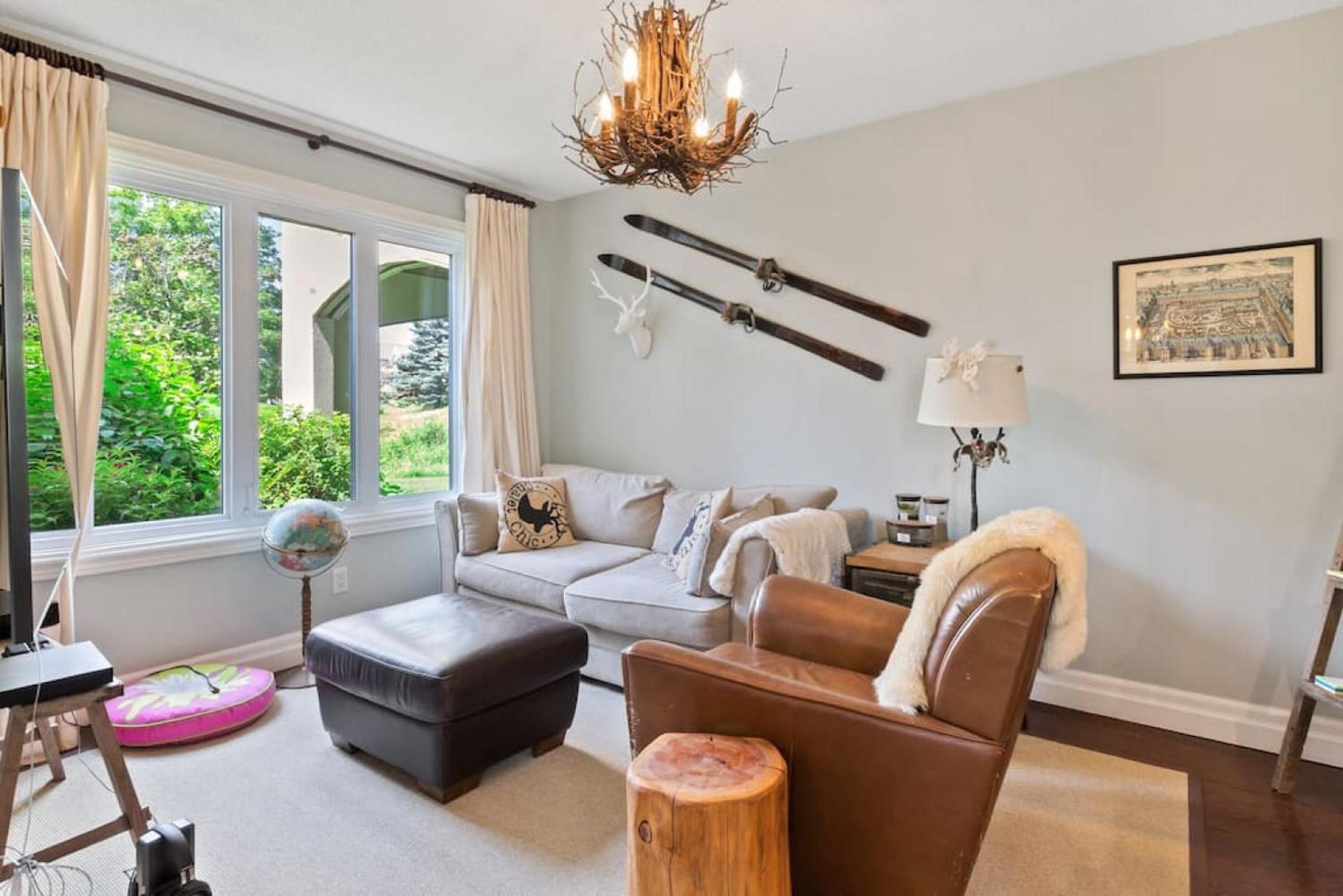 Elegant Sierra Lane Retreat 88780