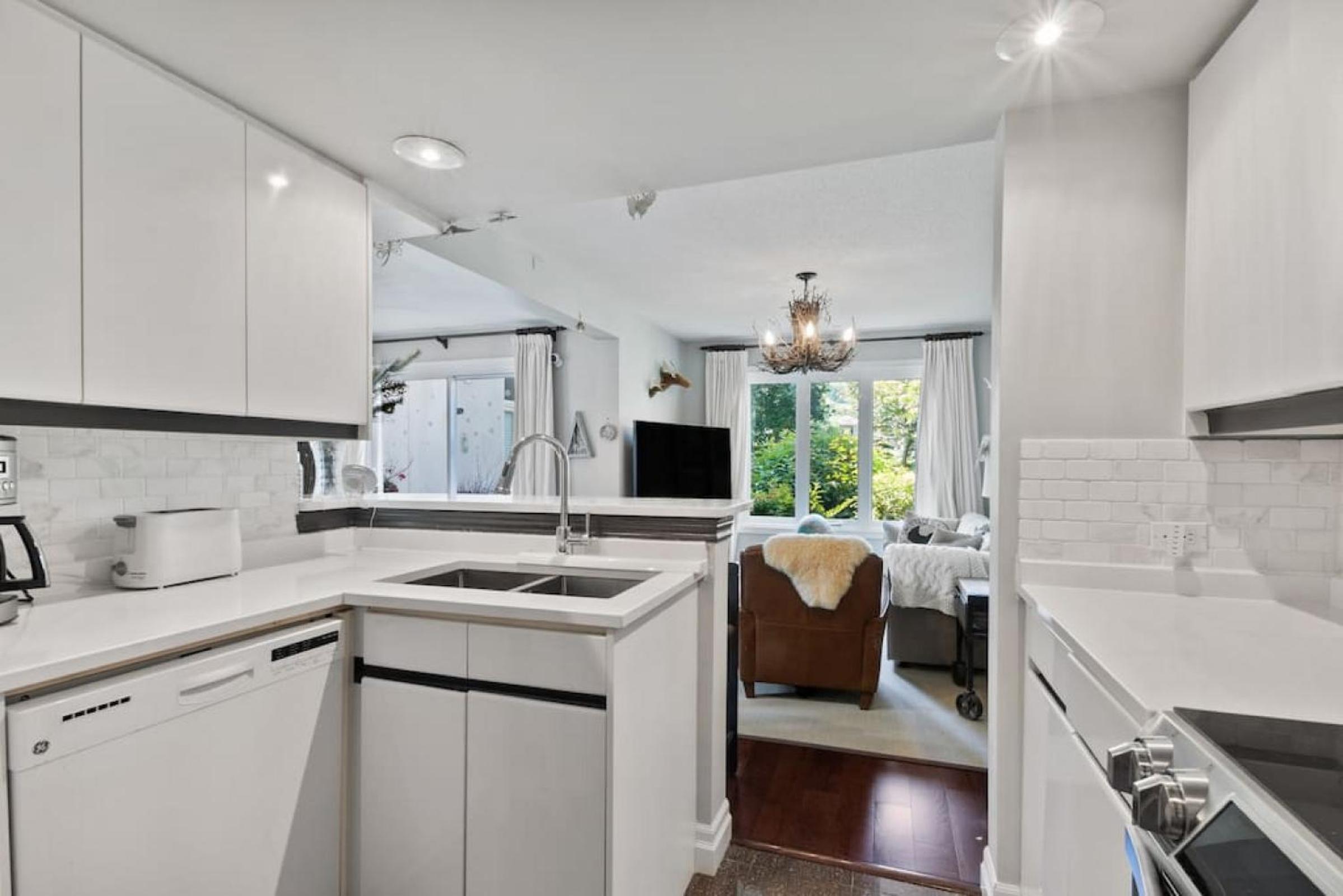 Elegant Sierra Lane Retreat 88780