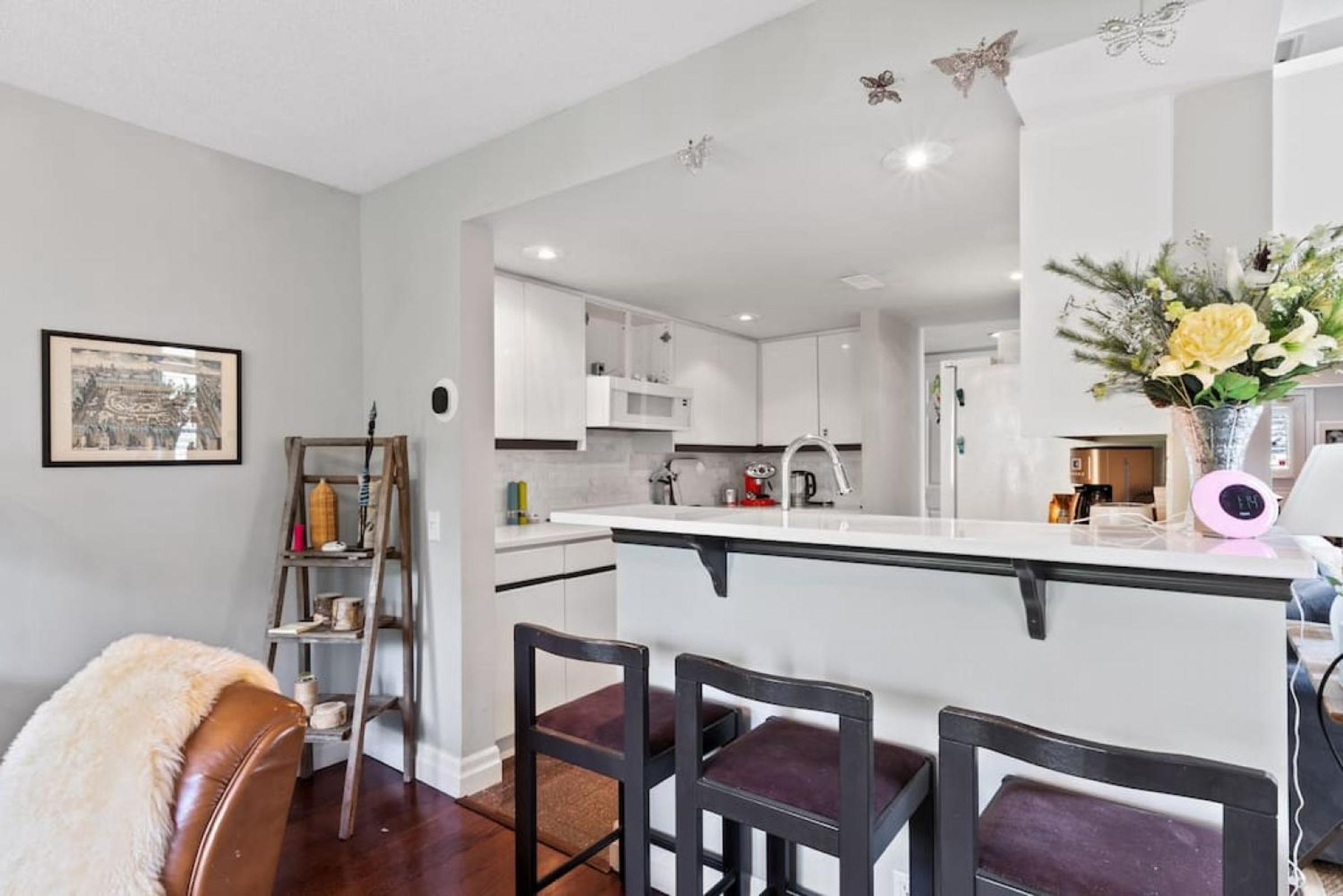 Elegant Sierra Lane Retreat 88780