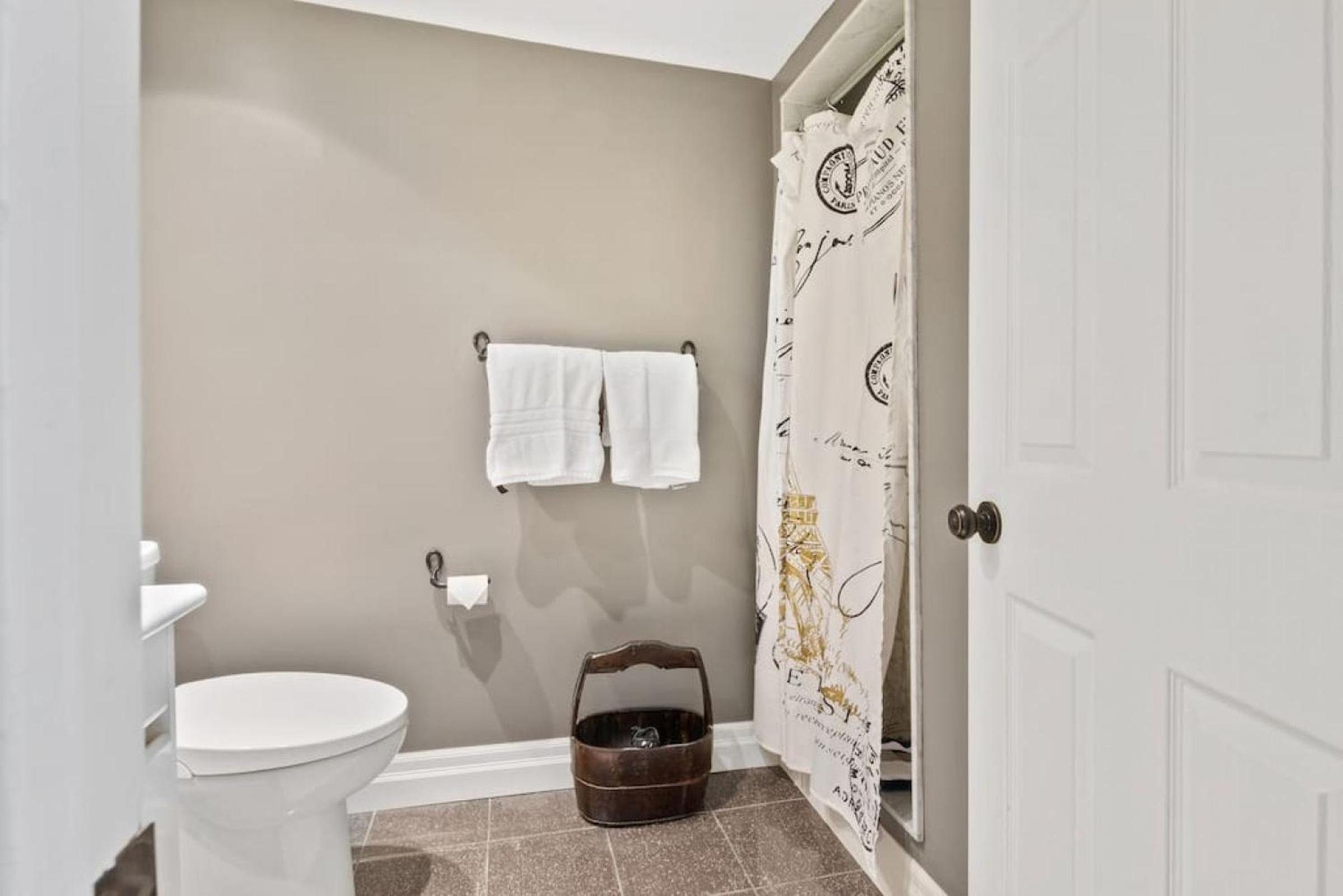 Elegant Sierra Lane Retreat 88780