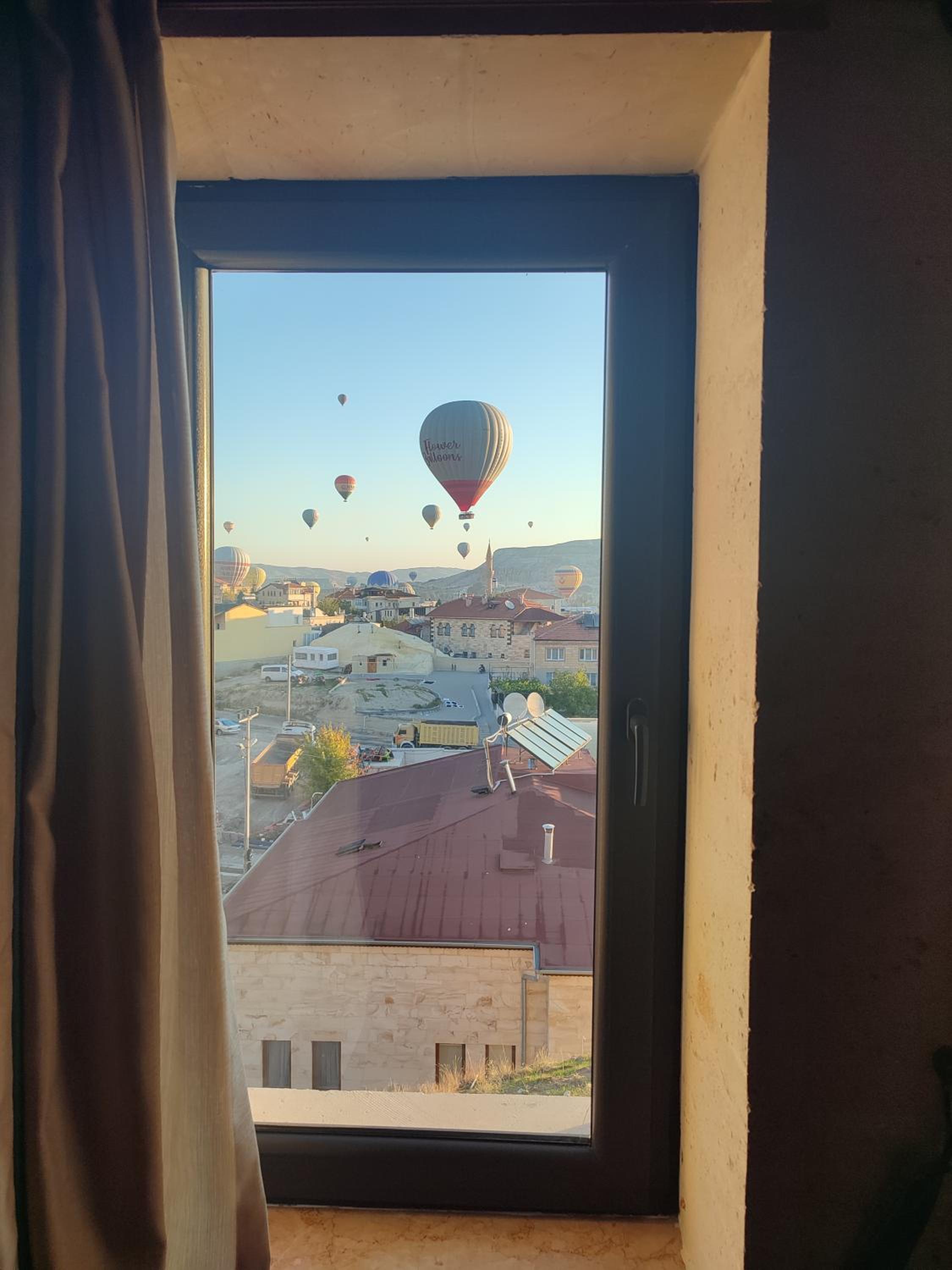 Balloon View Hotel - Image 21