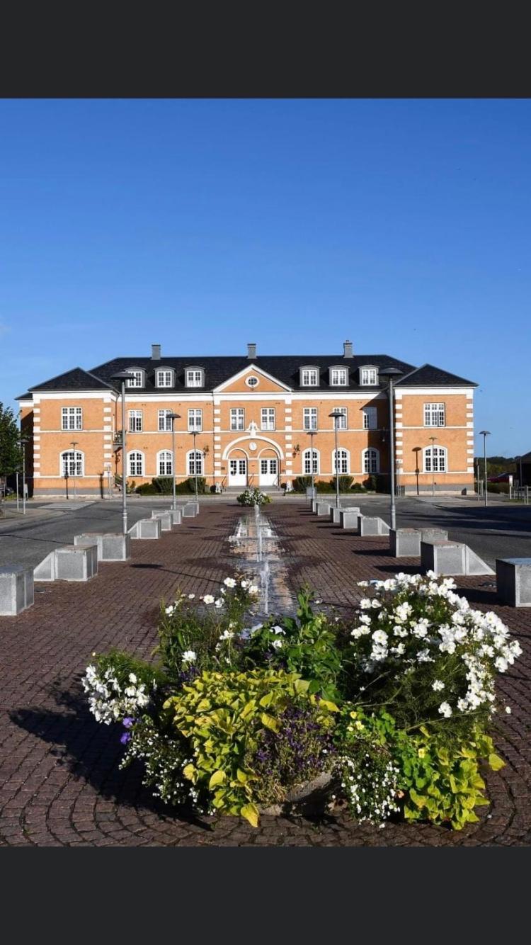 Charmerende byhus i Præstø centrum