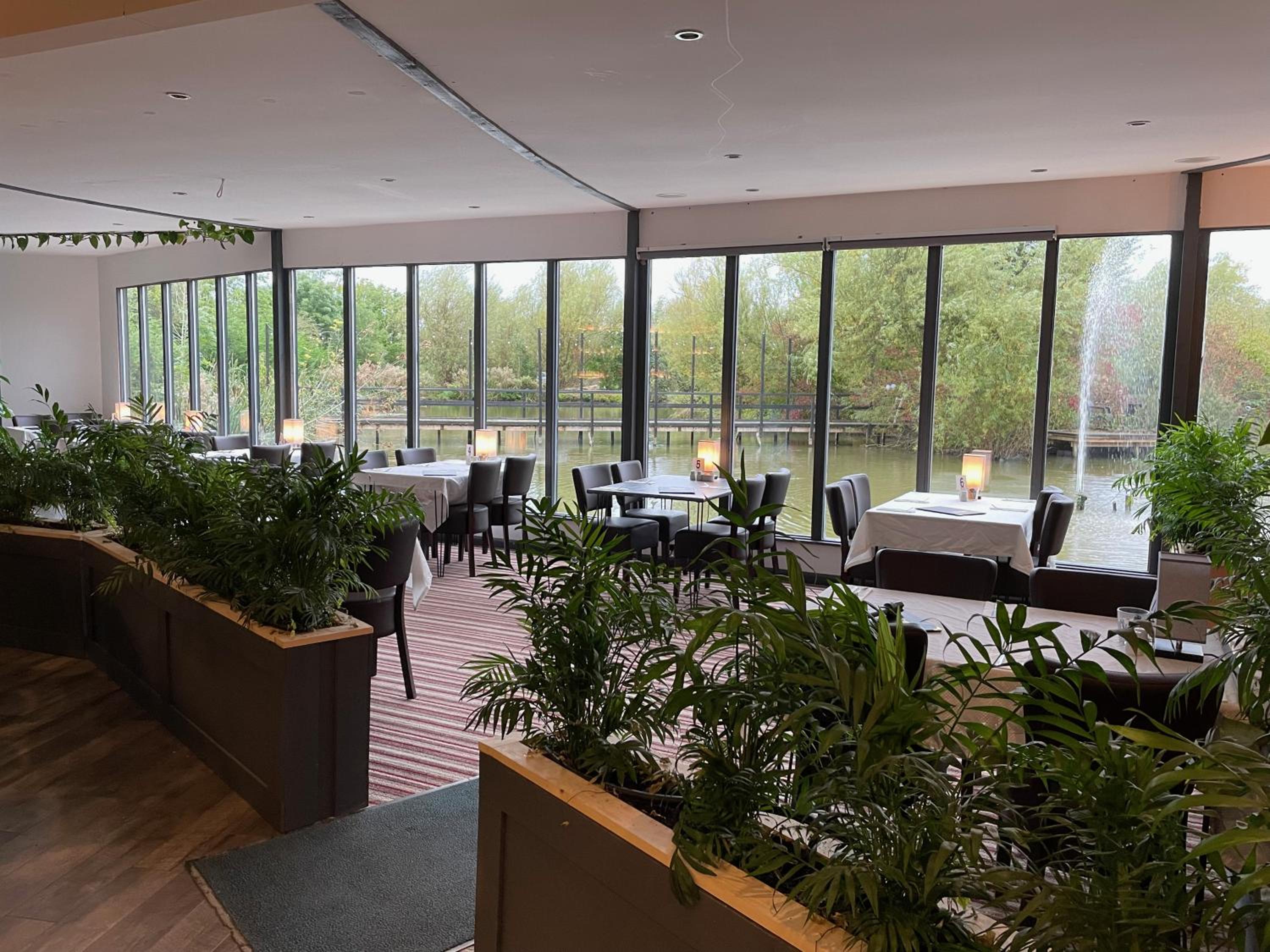 Hotel TheWaterfrontLodges