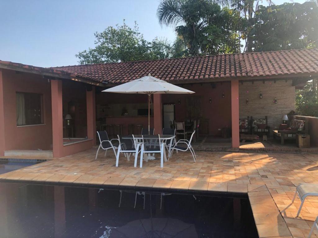 Casa na Represa do Broa - Condomínio Vila Pinhal
