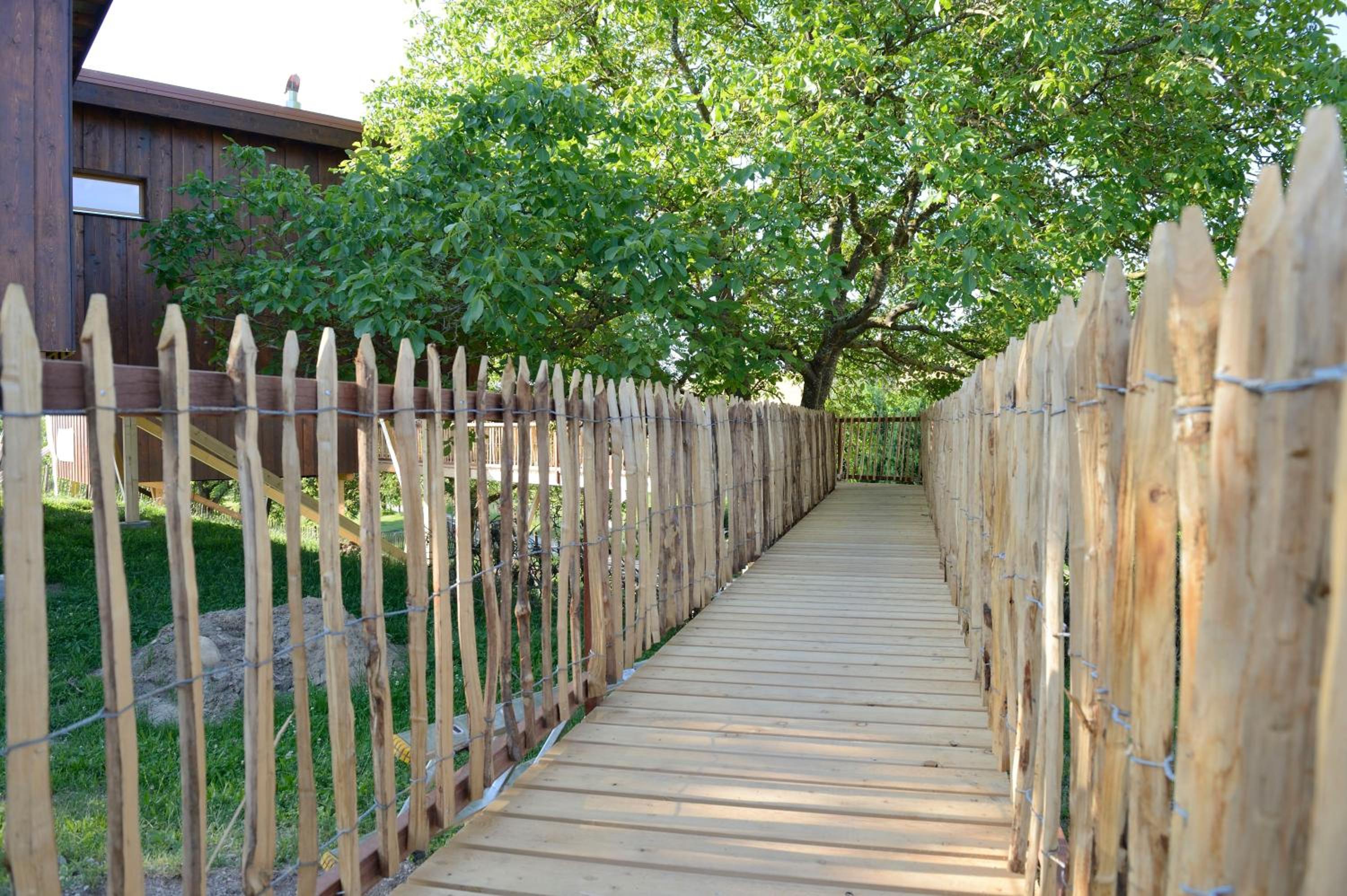 Cabane dans les arbres / Swin-golf de Cremin