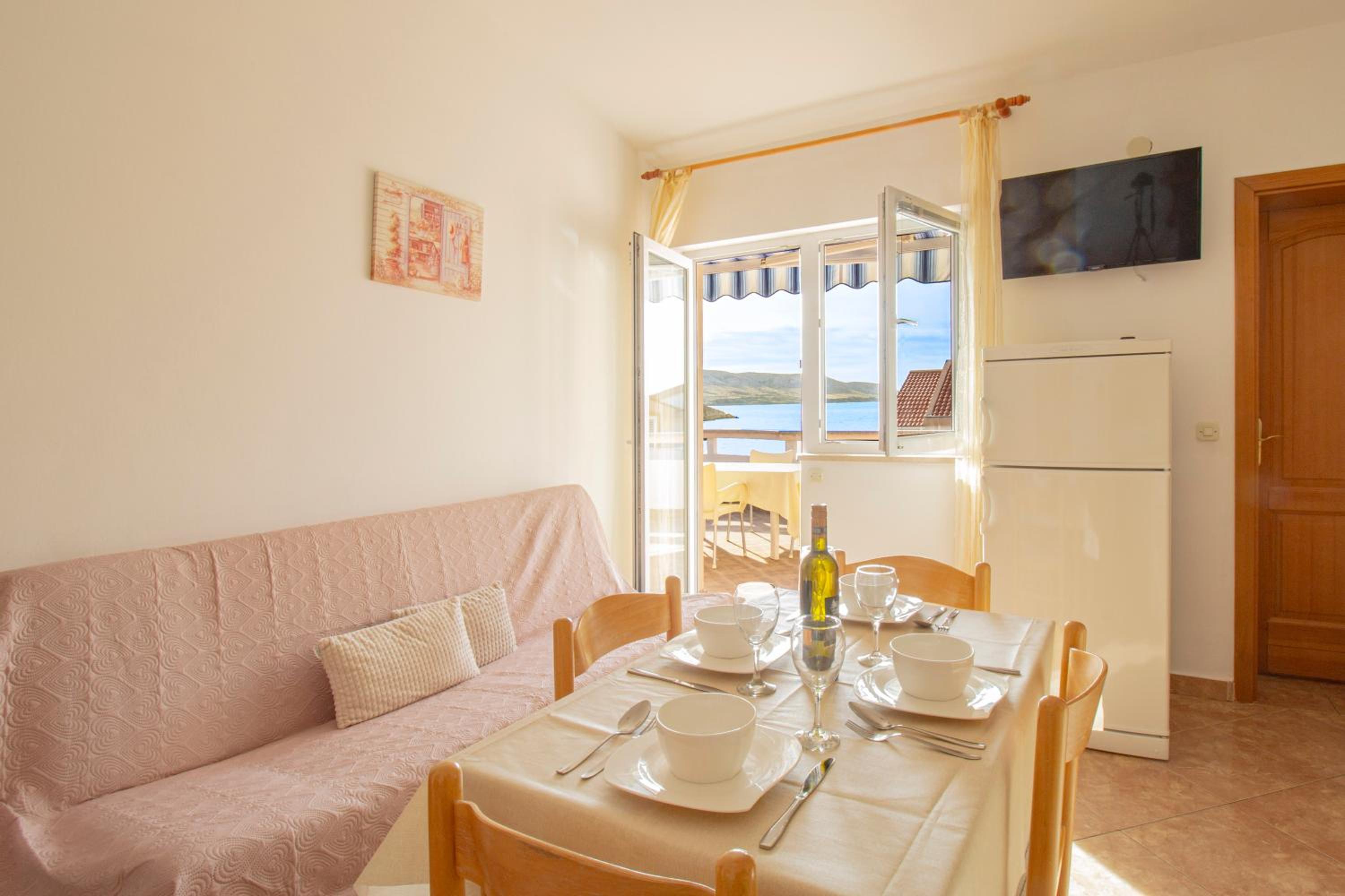 Sladana direct at the beach view 4