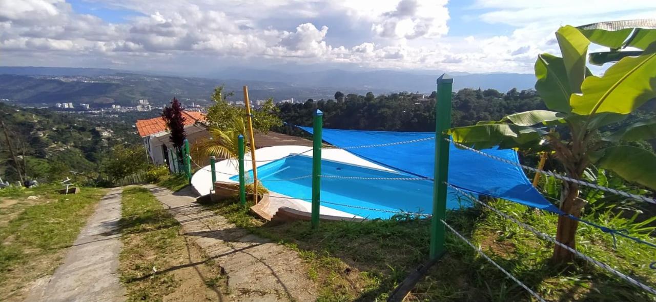 Hermosa finca con vista a la ciudad a 20 min de Bucaramanga