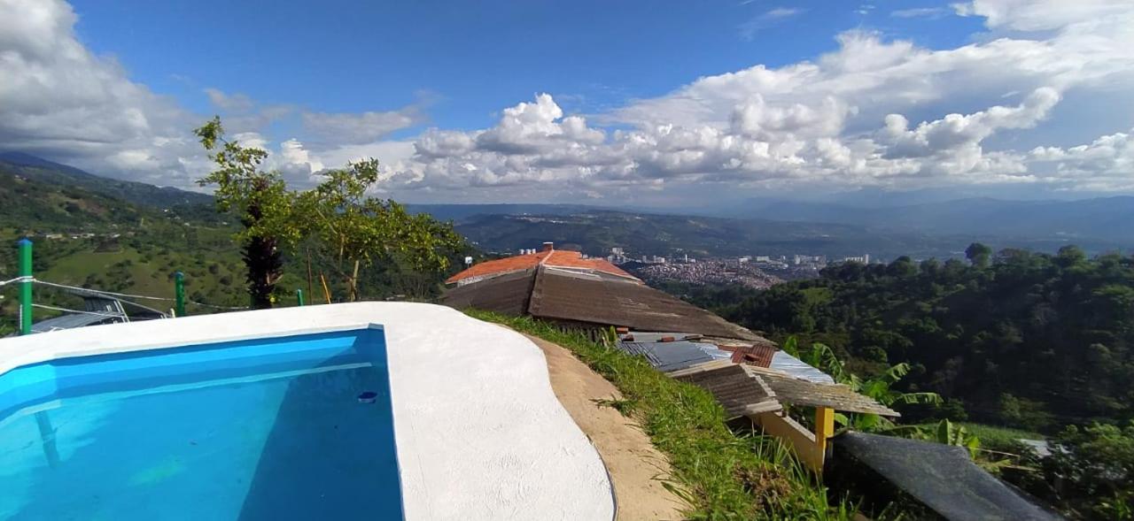 Hermosa finca con vista a la ciudad a 20 min de Bucaramanga