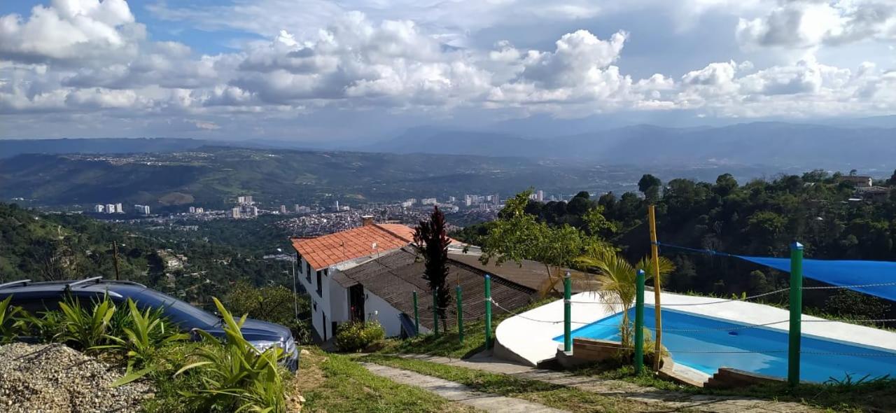 Hermosa finca con vista a la ciudad a 20 min de Bucaramanga