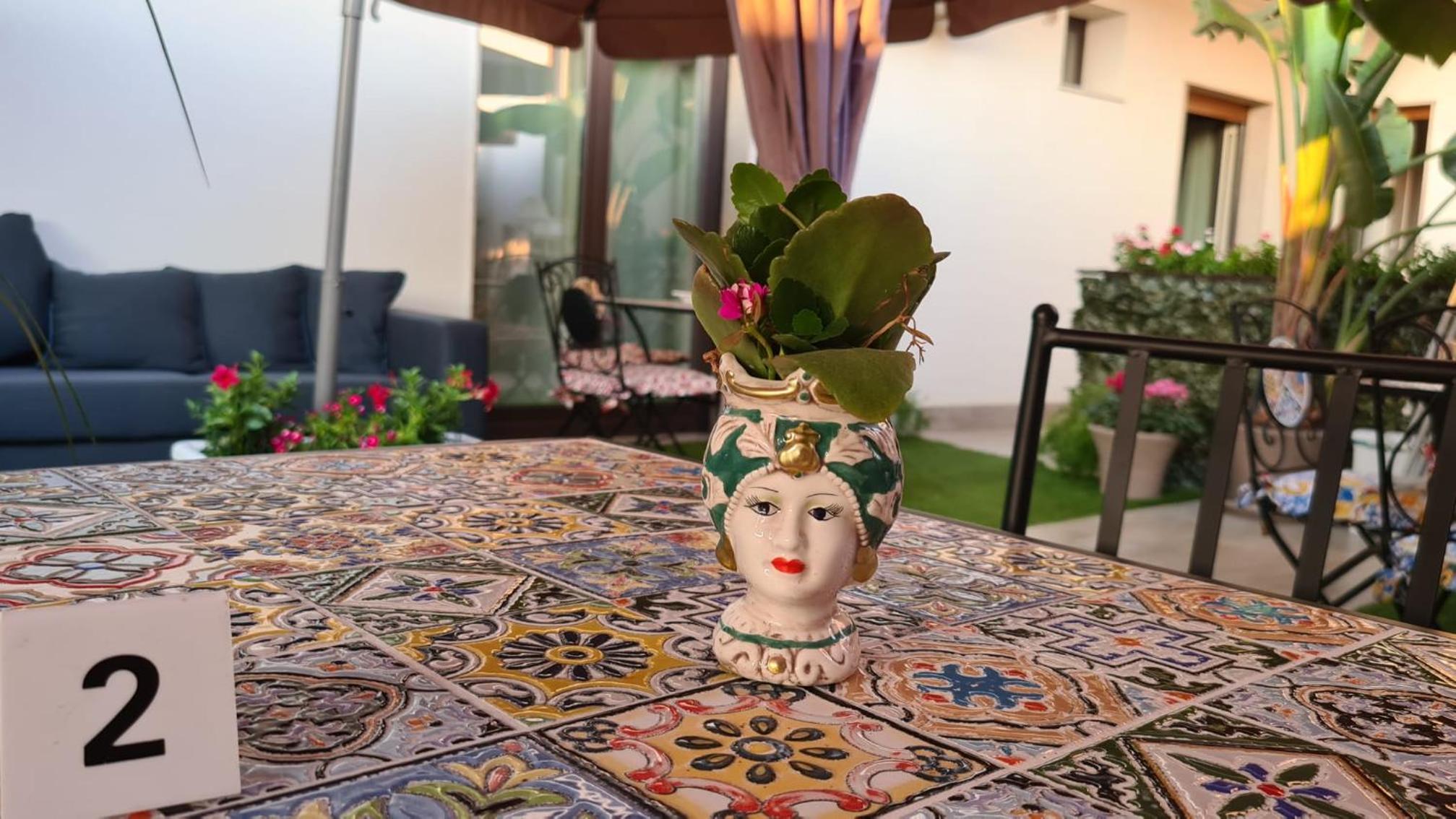 "La città delle 100 sculture" B&B BcenS con parcheggio privato - Belpasso - Etna - photo 4