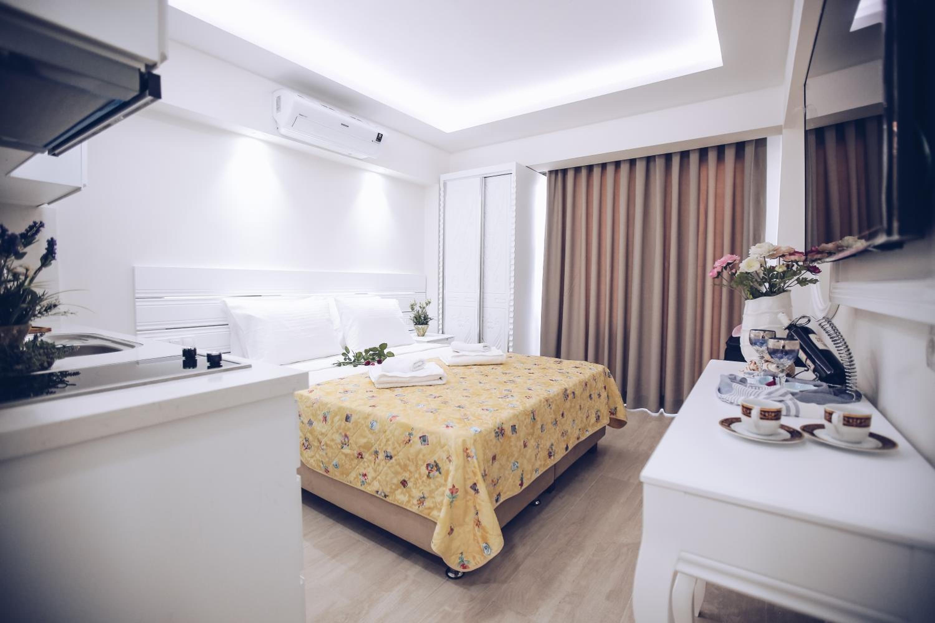 Princess Kinli Suites Hotel - Image 26