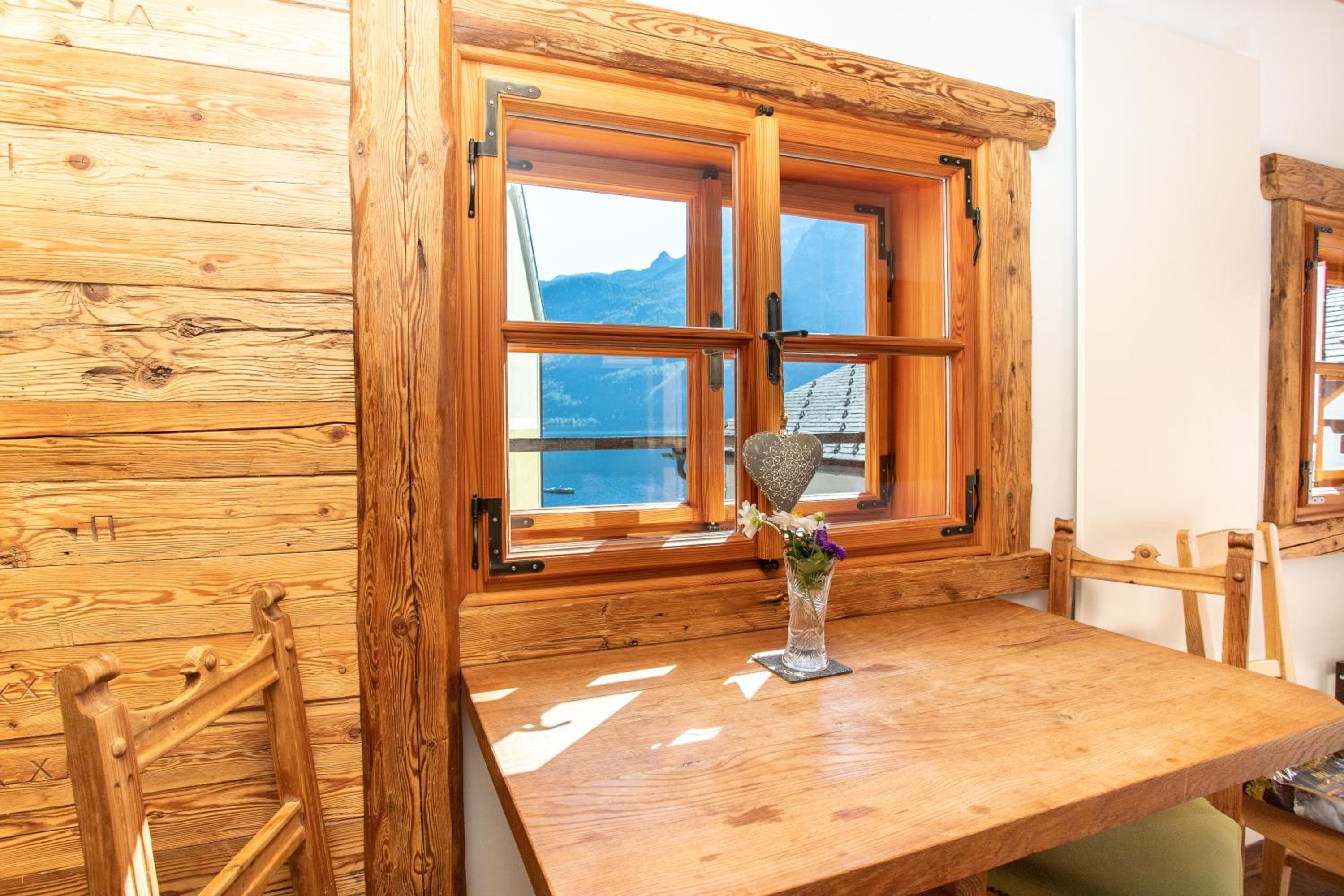 Historic Lakeview Apartments Hallstatt